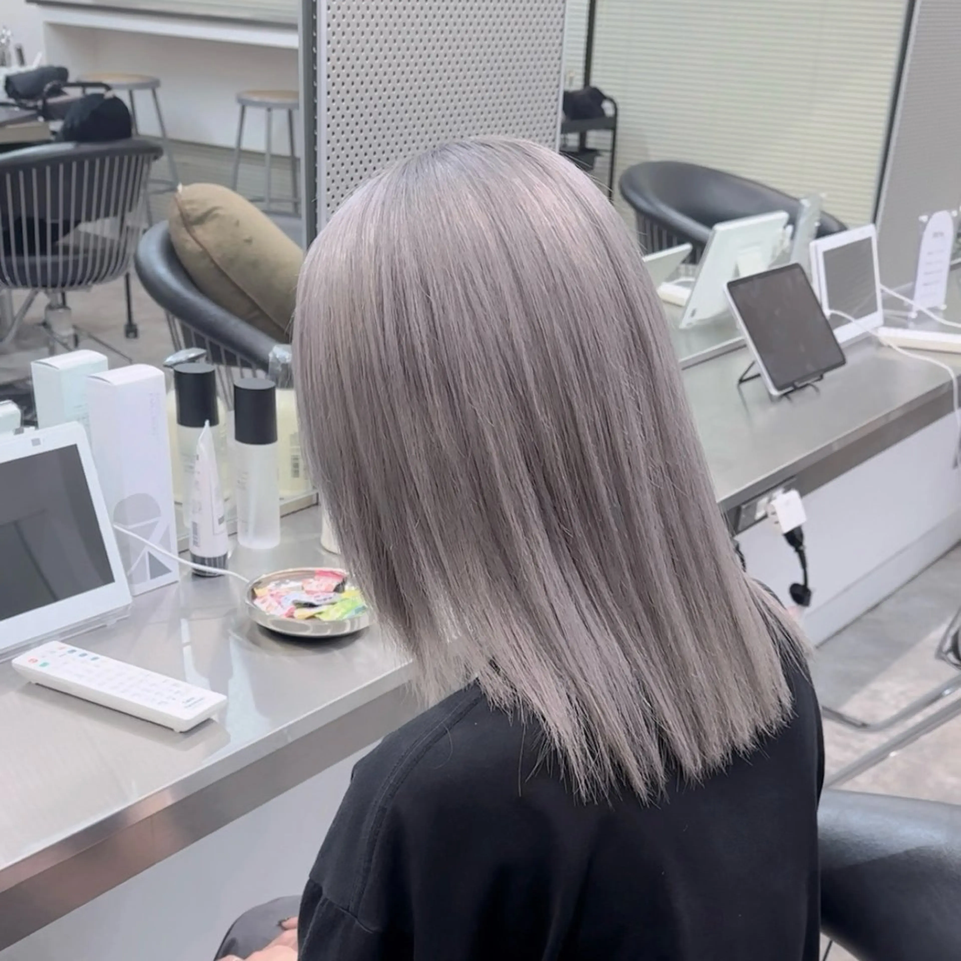 ミディアム 小林 円香のヘアスタイル