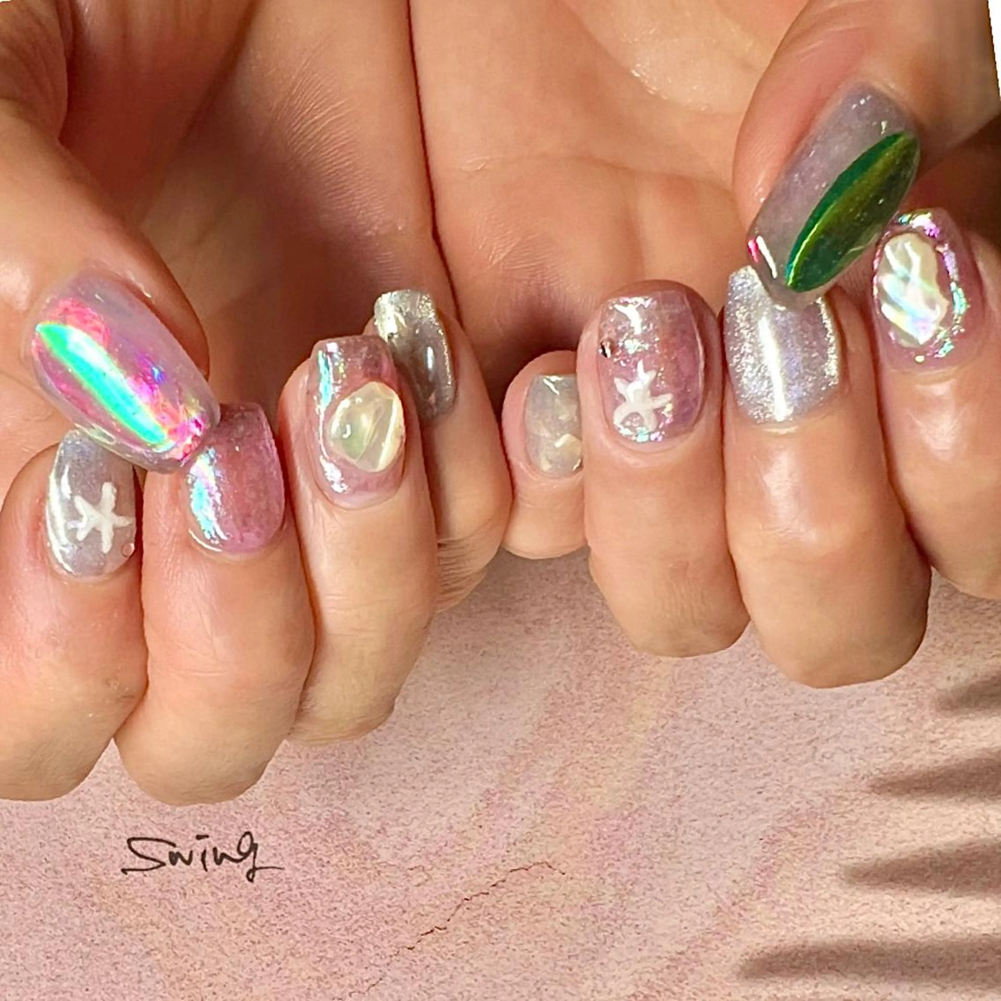 ネイル アートネイル オーロラネイル 氷ネイル・うるうるネイル キラキラネイル SWING Nail Salon所属・Yoshida Takakoのネイルデザイン