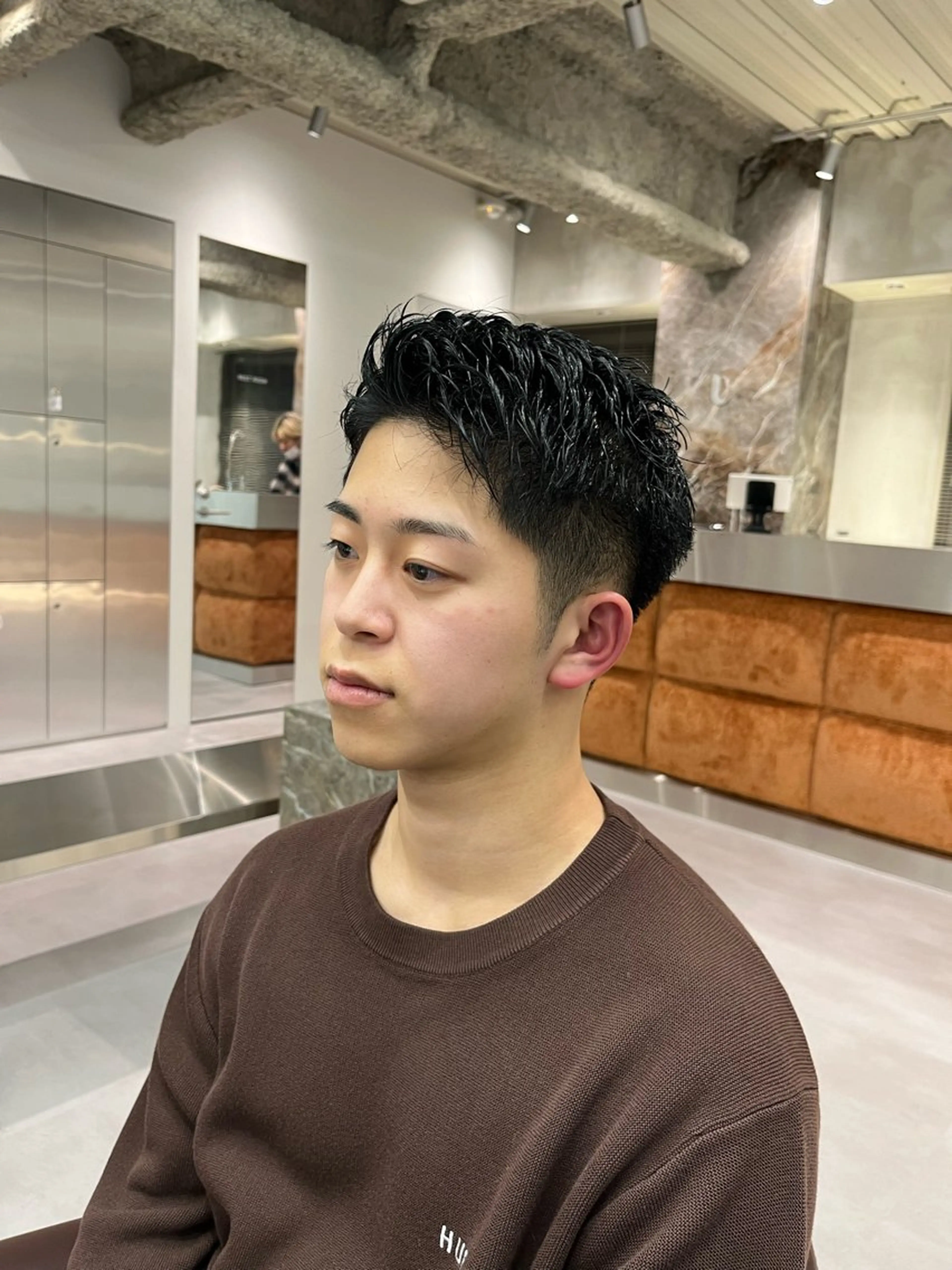 ショート ⚡メンズパーマフ ェードカットTomyのヘアスタイル