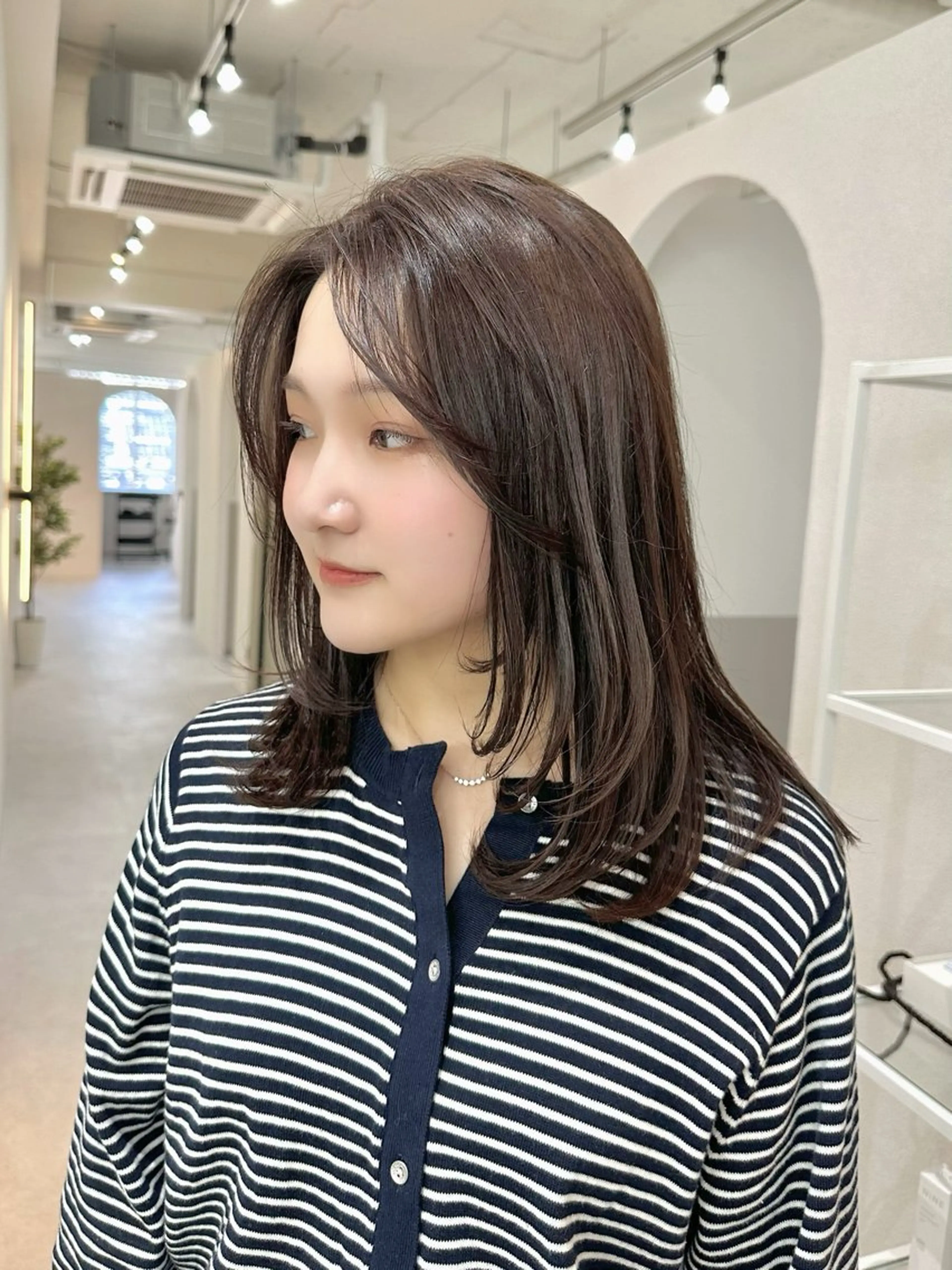 ミディアム カラー 韓国レイヤー透明感 カラーヨウスケのヘアスタイル