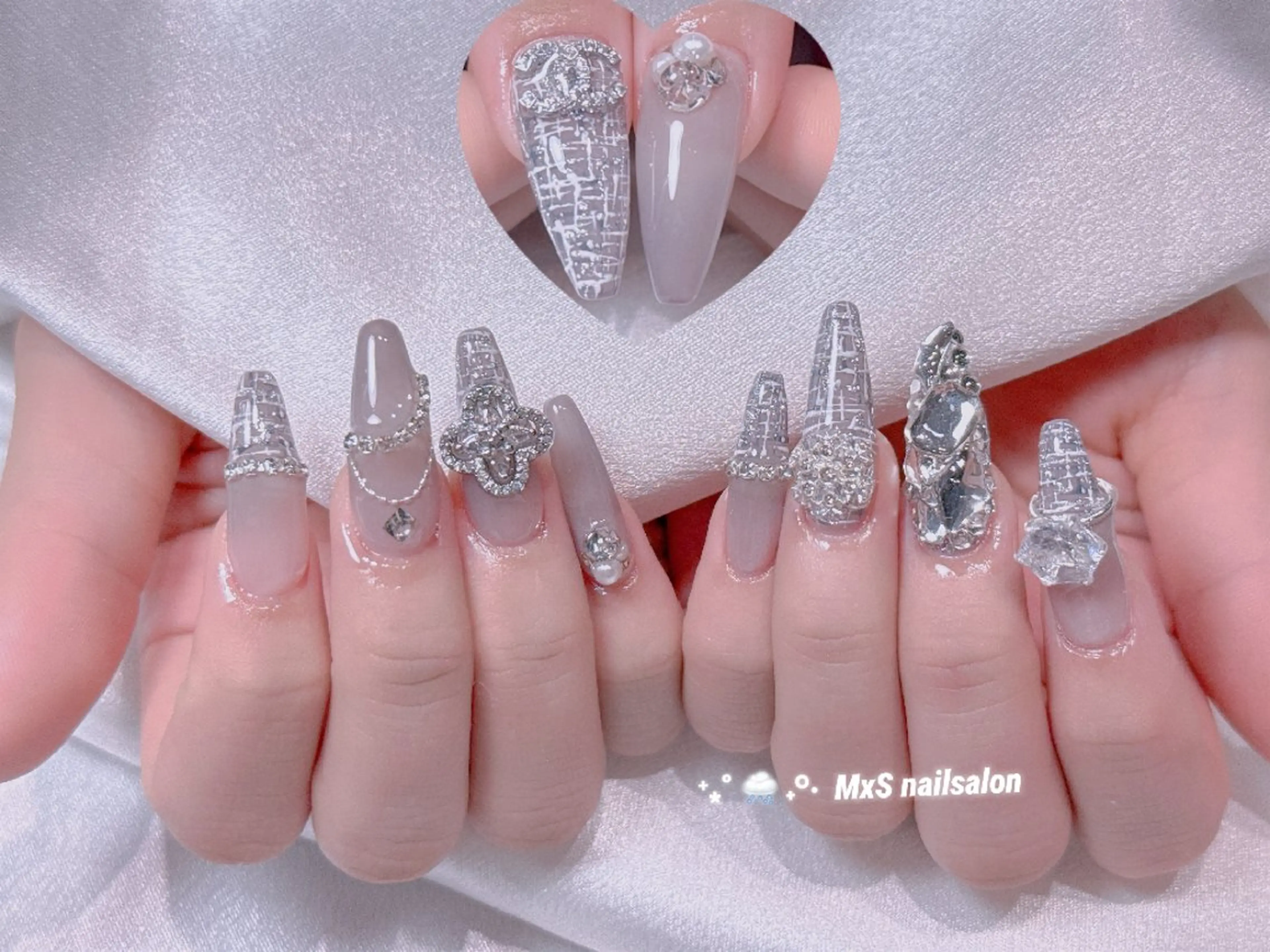 ネイル ジェルネイル 韓国ネイル マグネットネイル パラジェル ワンホンネイル ハンドネイル M×S Nail みなのネイルデザイン