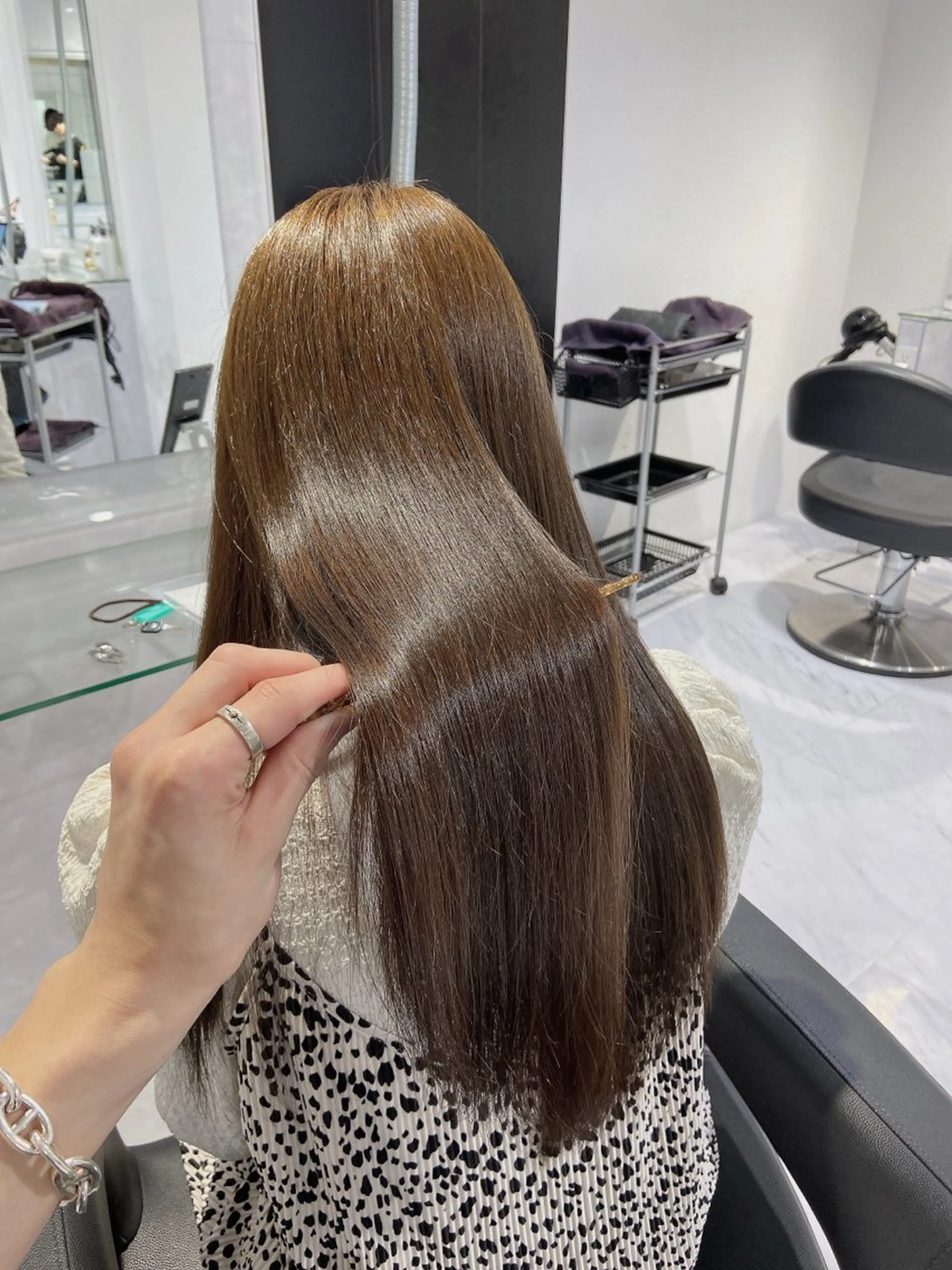 セミロング カラー ヘアカラー レイヤー✂︎赤み消し 髪質改善/井上健太のヘアスタイル
