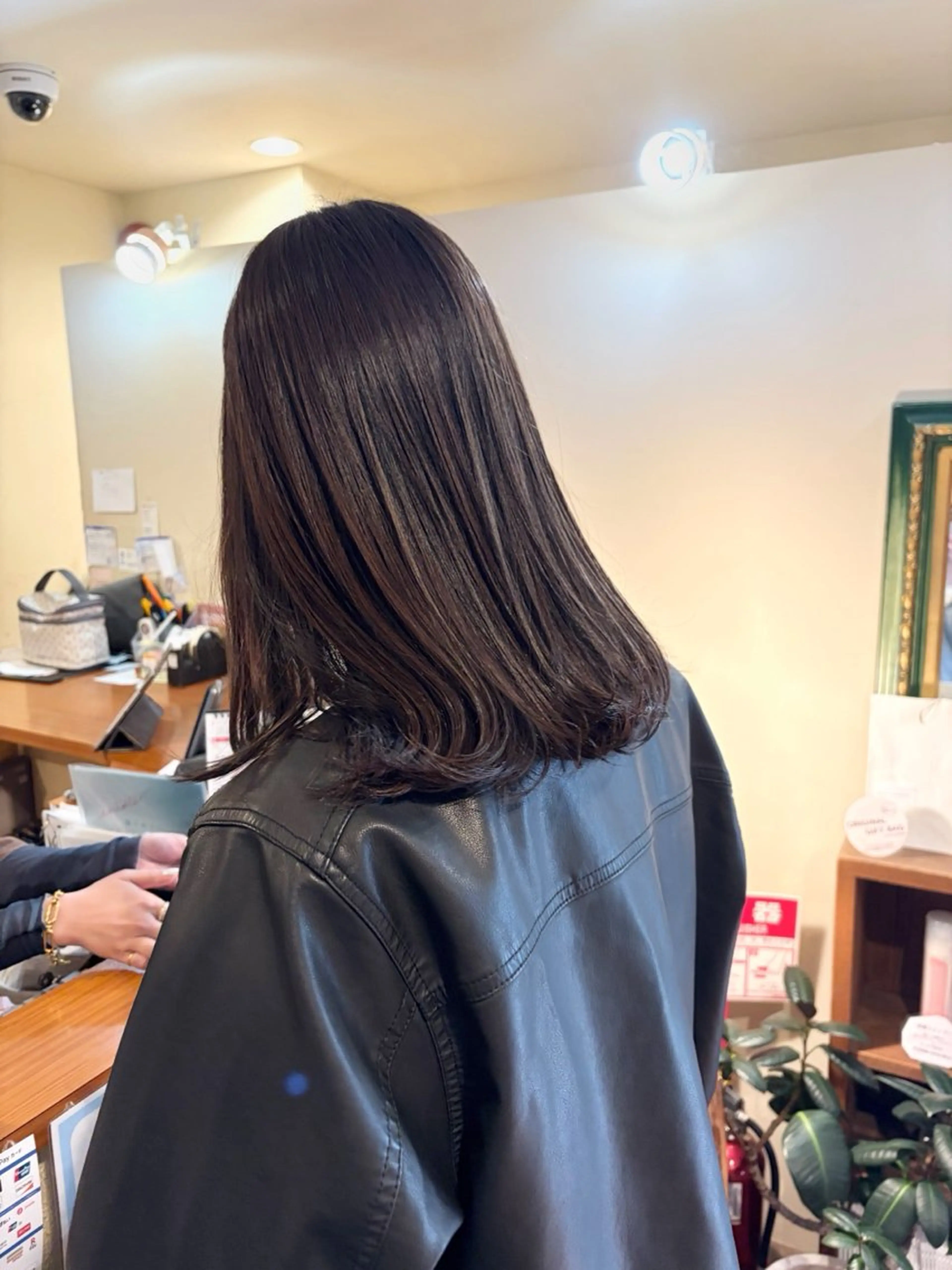 ミディアム ヘアカラー レイヤー/透明感 カラー/ホノカのヘアスタイル