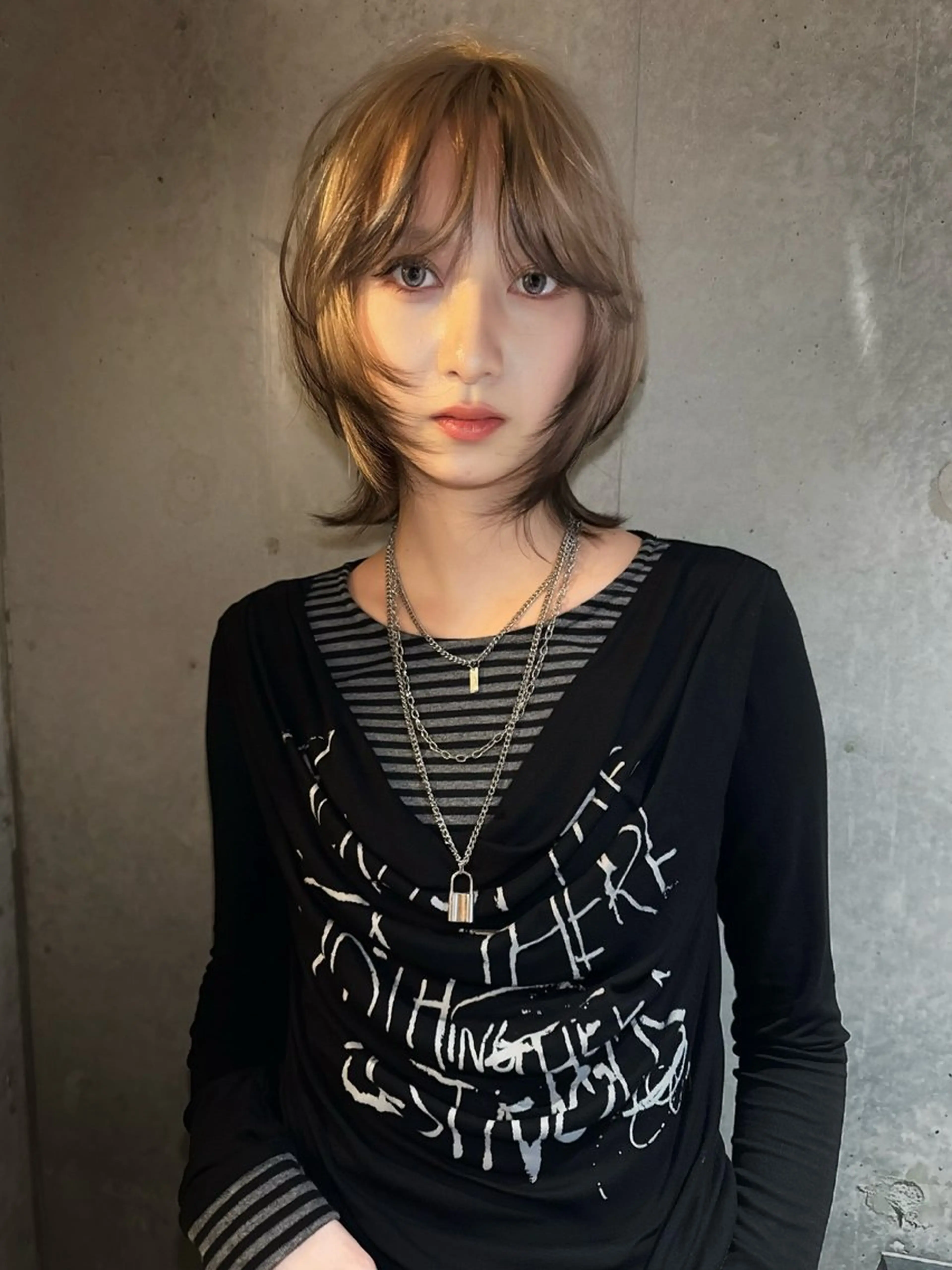 ショート カラー ボブレイヤー ベージュカラー ホワイトベージュ ボブ 顔周りカット nehus. RYUGAのヘアスタイル