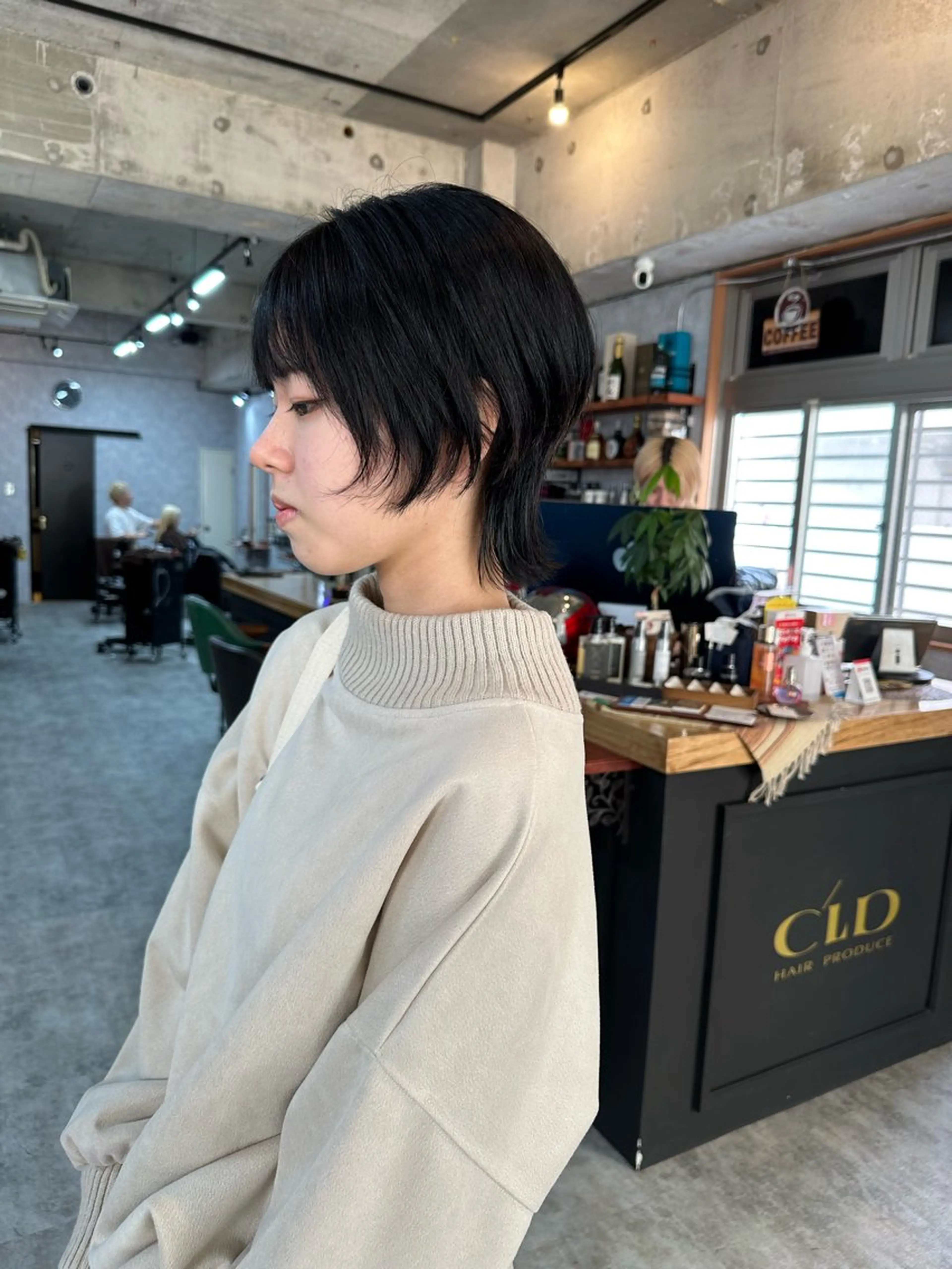 ショート 切りっぱなしボブ ショートボブ ハンサムショート 丸みショート ボブ モテ髪/ボブ/ショー ト/アダチフウトのヘアスタイル