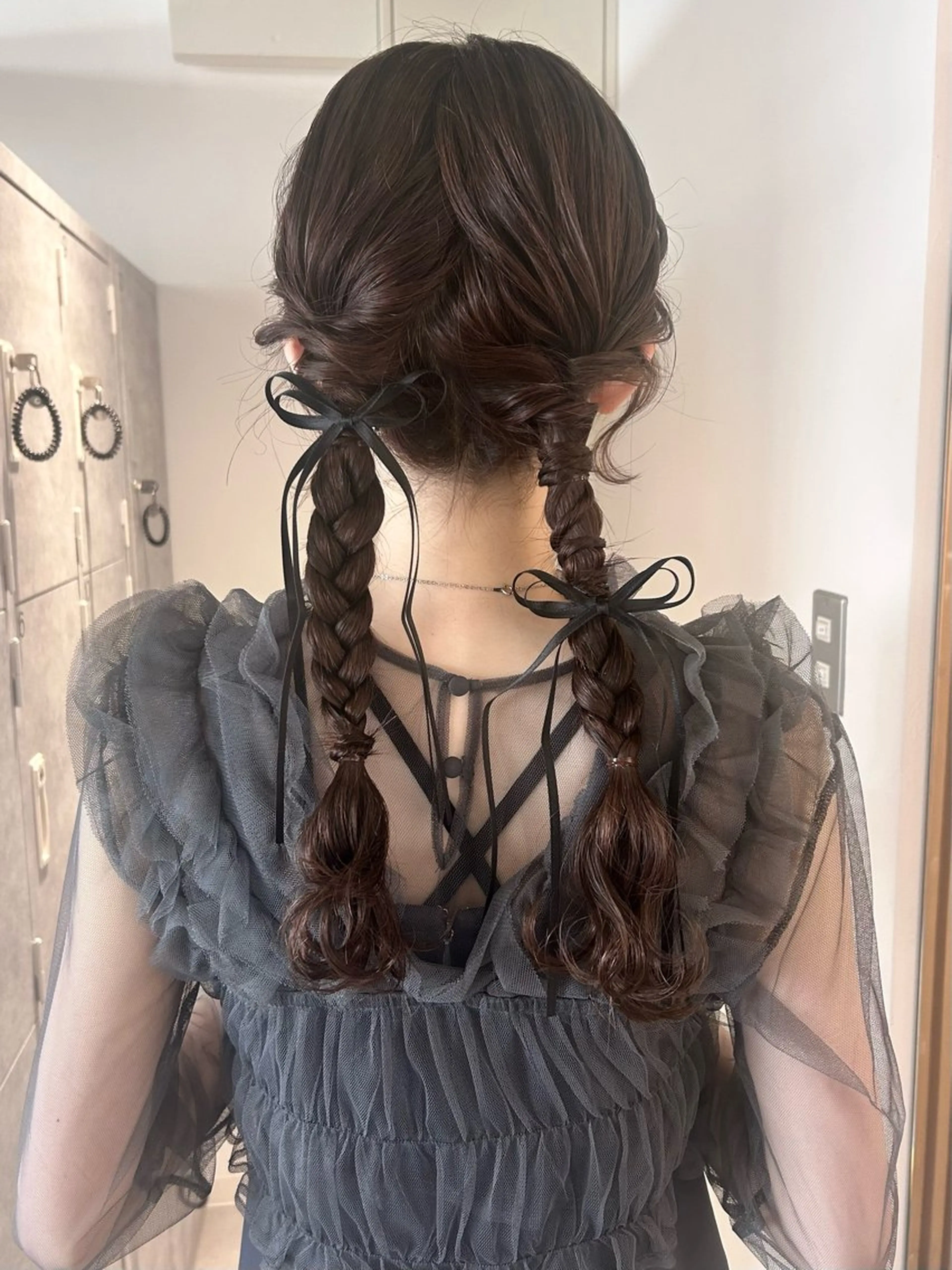 ヘアアレンジ Nana/透けカラー ×似合わせカットのヘアスタイル