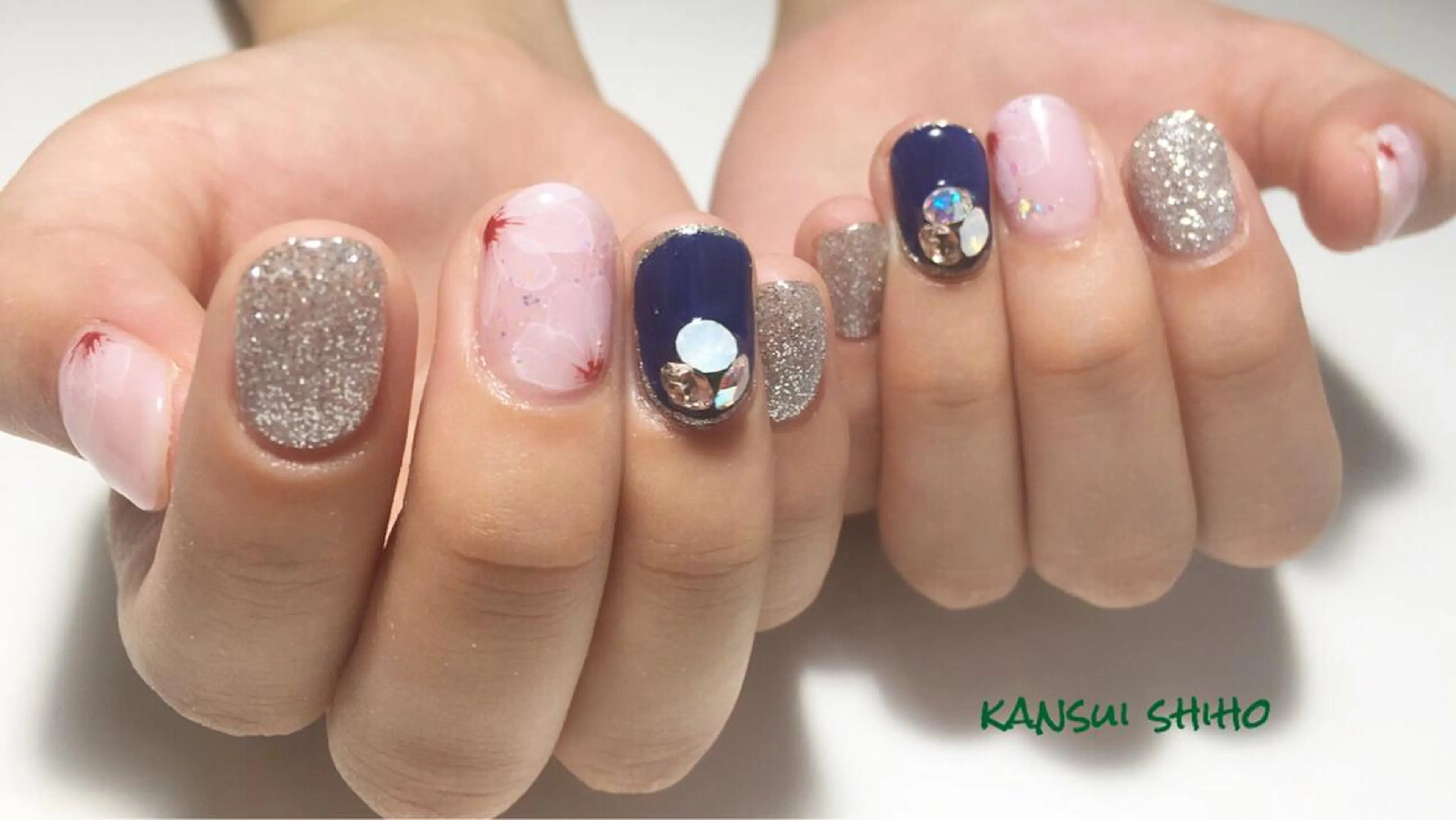 ネイル Elio 国泰寺のネイルデザイン