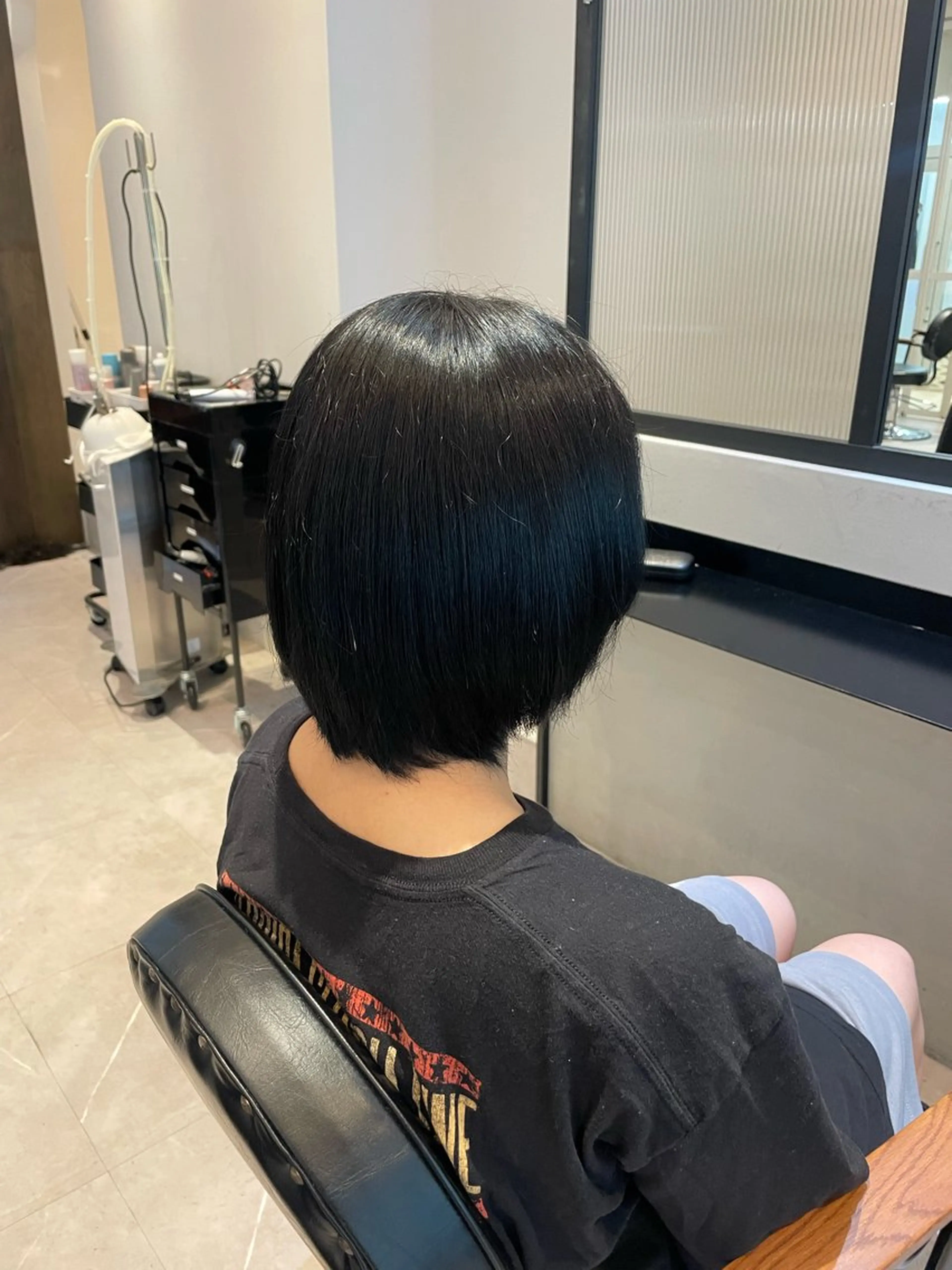 ショート カラー 黒髪 オリーブカラー🫒/ ハッシュカット/みゆのヘアスタイル