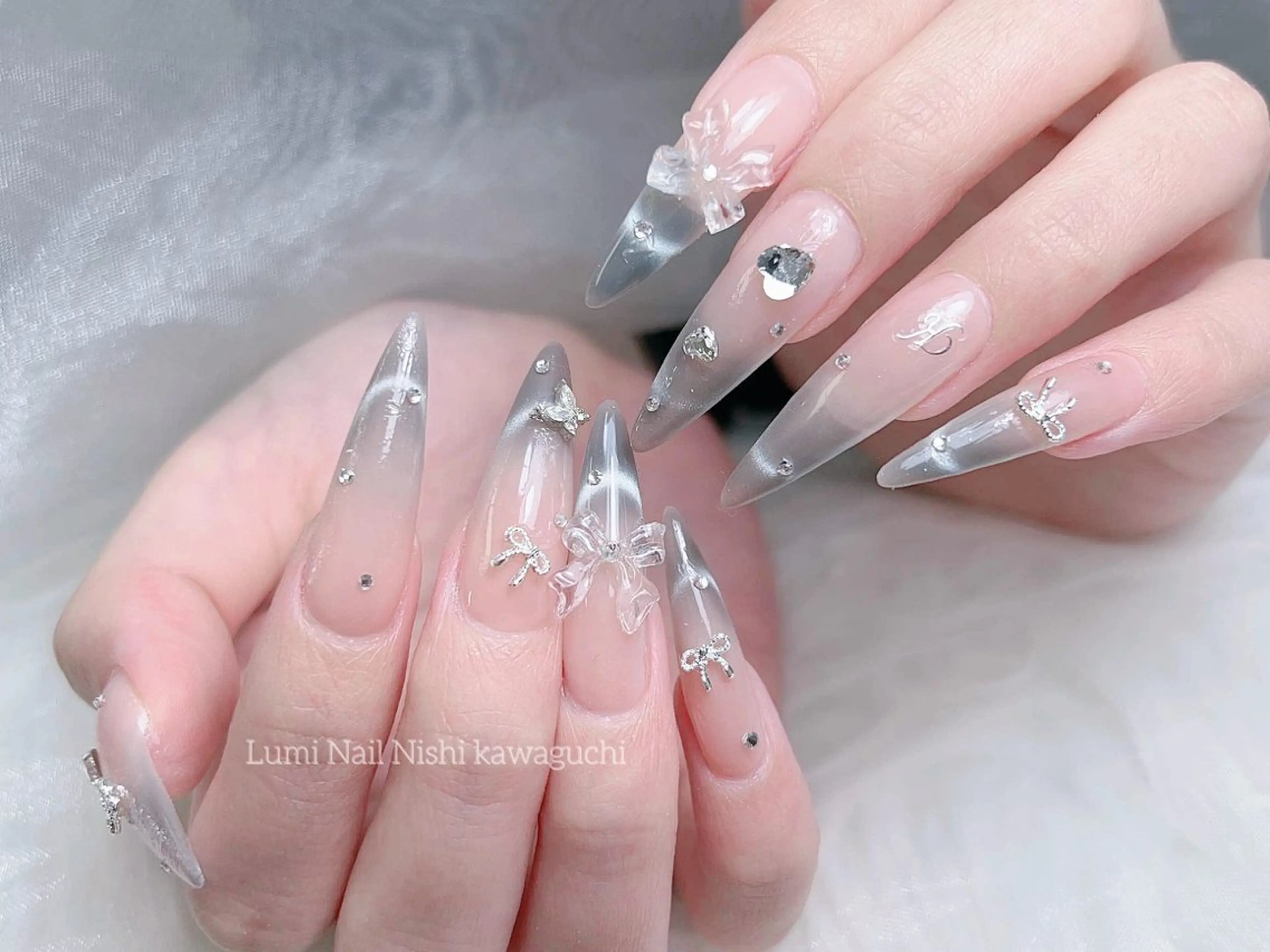 ネイル フットネイル ジェルネイル キラキラネイル オフィスネイル ピンク Lumi Nail Salonのネイルデザイン