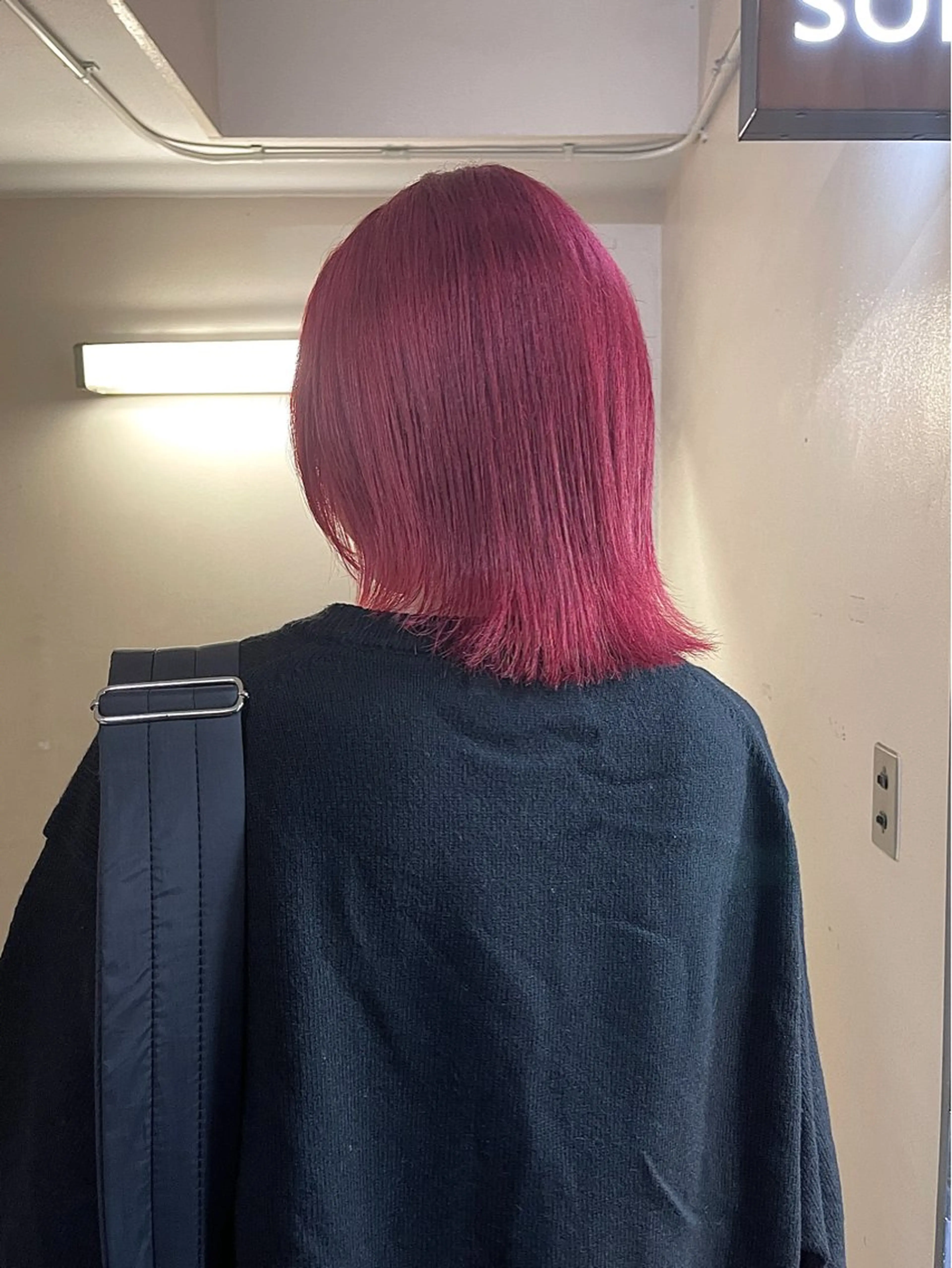 ミディアム カラー カット ヘアカラー トリートメント ヘアセット 安部佑哉/ハイトーン /レイヤー/ブリーチのヘアスタイル