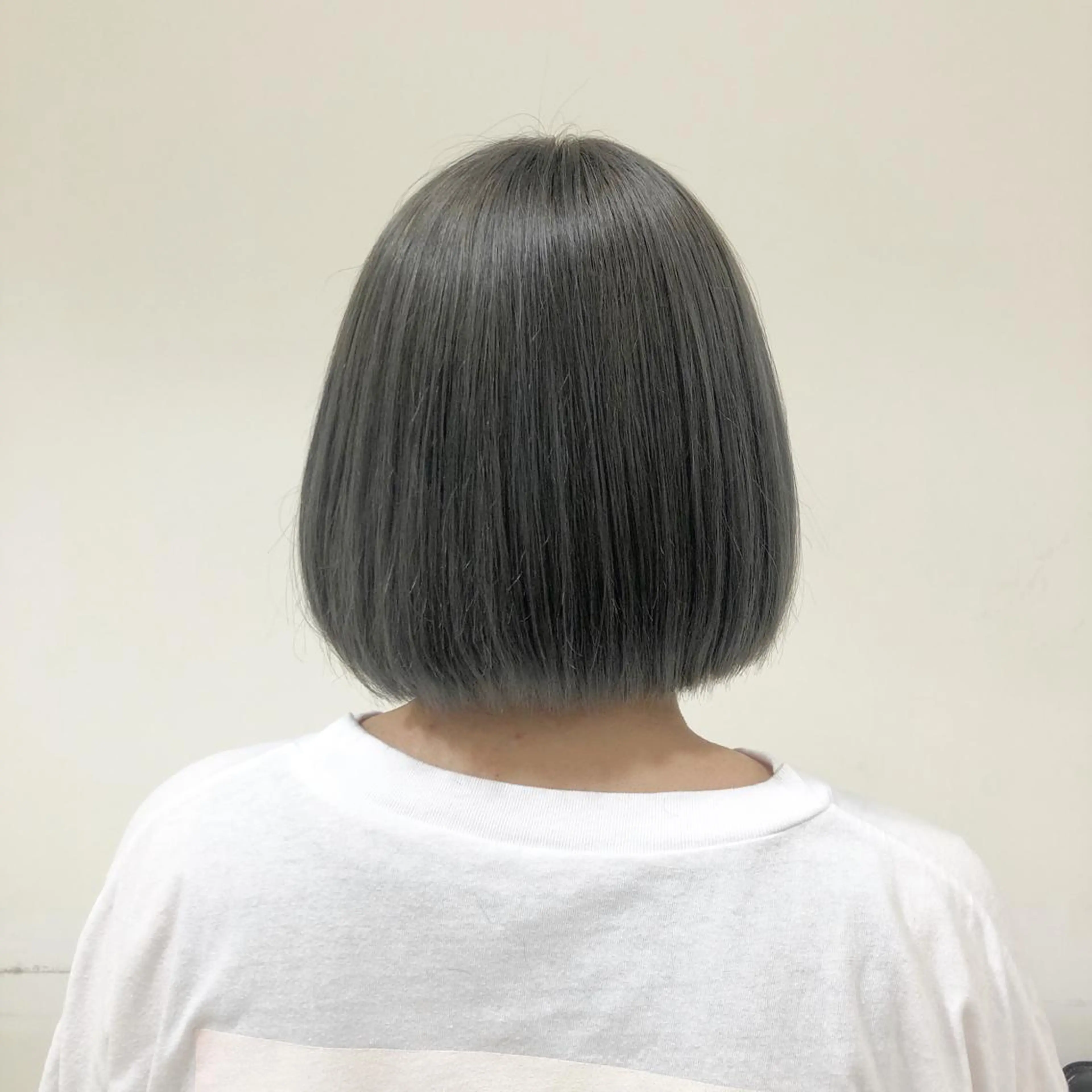 ショート カラー メンズ メンズハイトーン ハイトーンカラー ボブ ⭐️日吉髪質改善⭐️ 北村綾梧のヘアスタイル