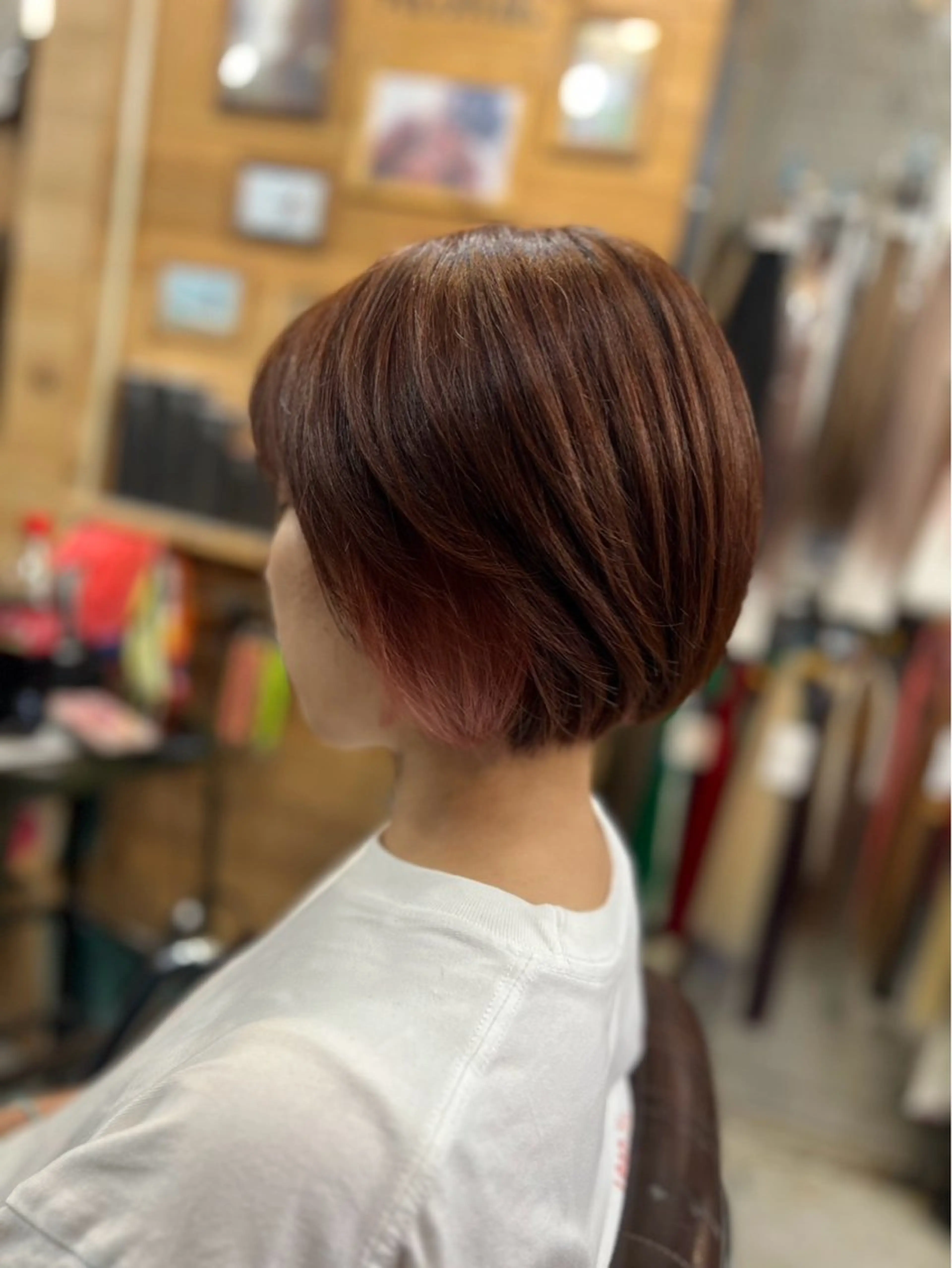ショート カラー インナーカラー オレンジ ボブ ヨッ シーのヘアスタイル