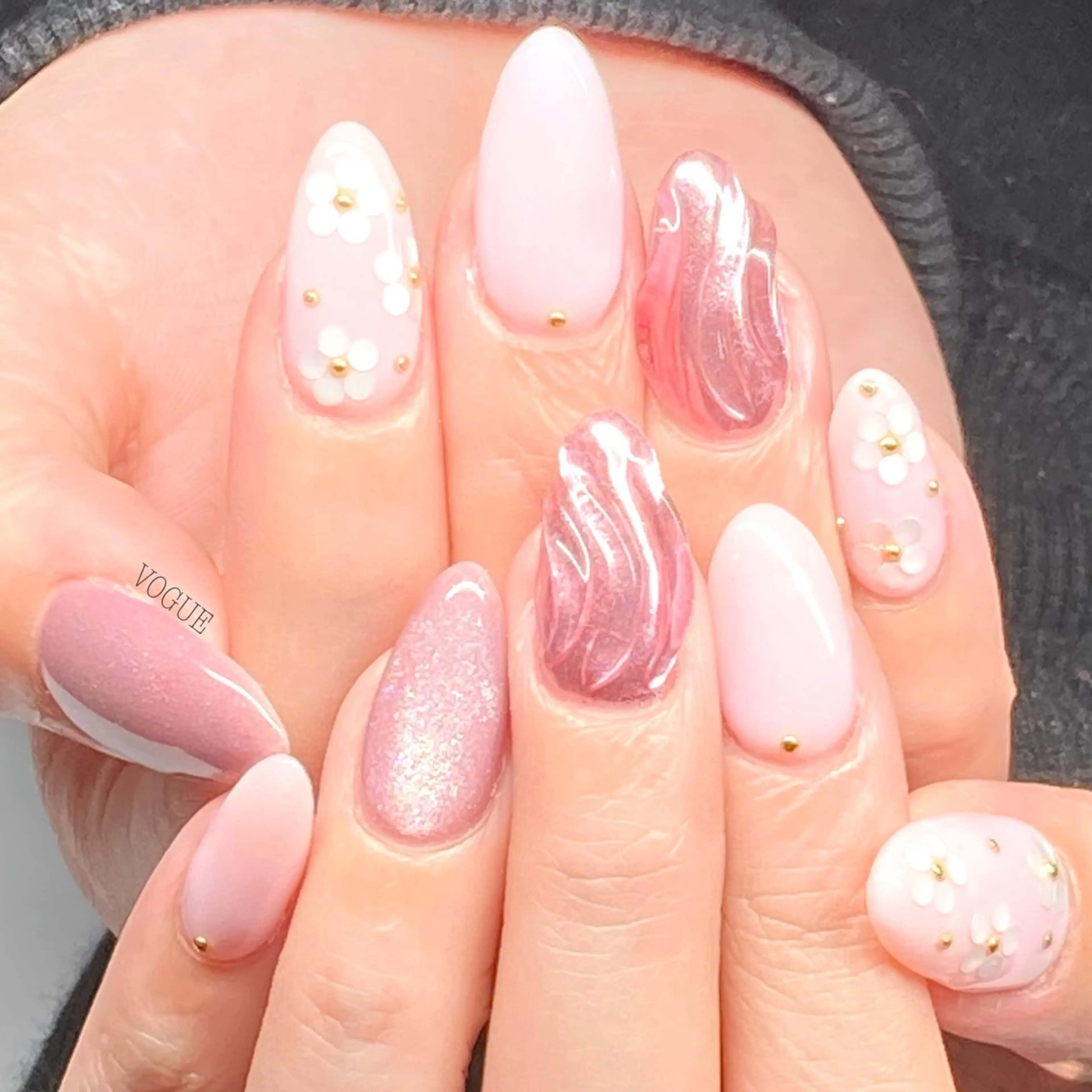 ネイル ハンドネイル VOGUE ×SWANのネイルデザイン