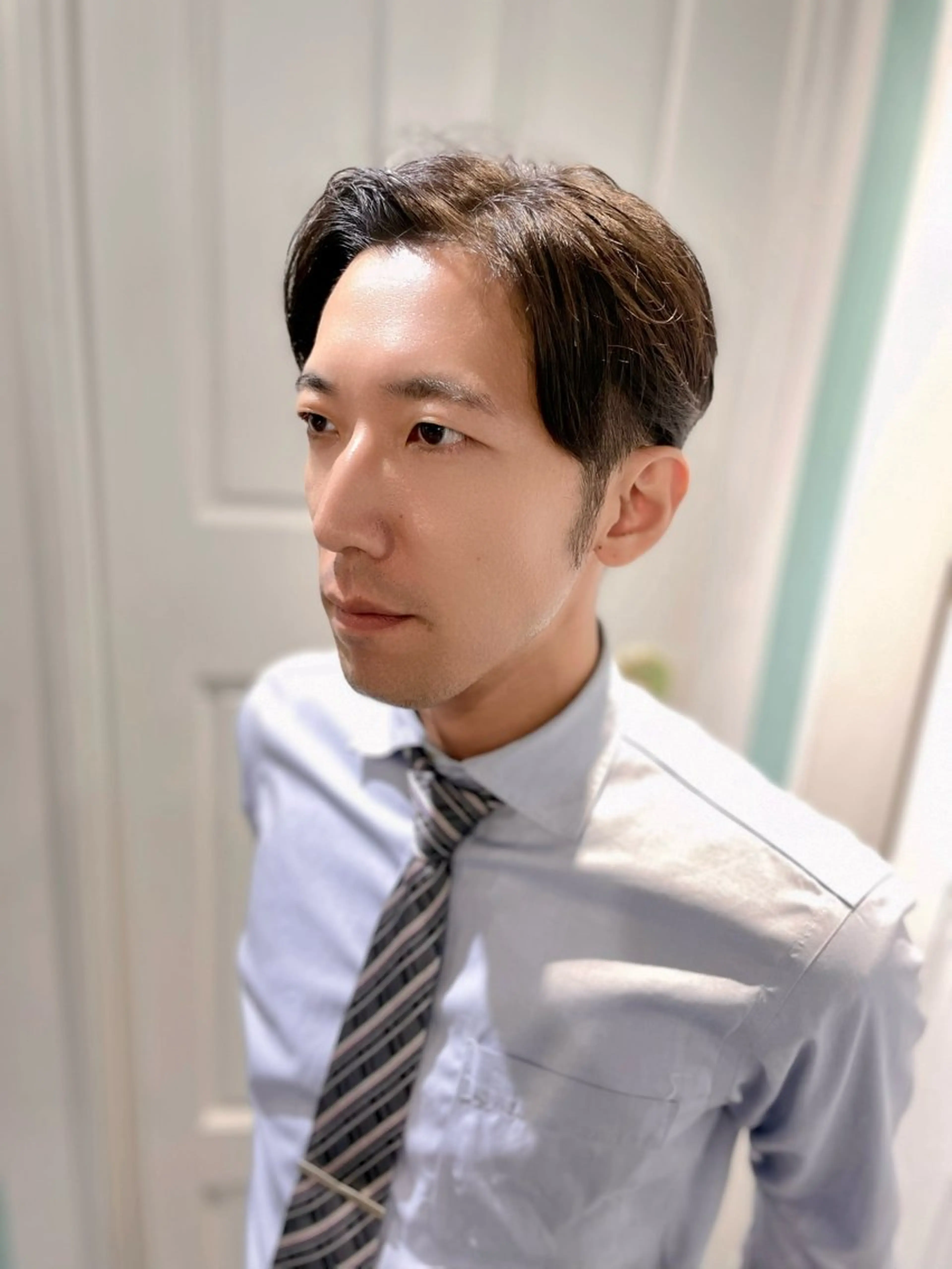 ショート メンズ アップバング ビジネス ショートヘア 原 千景のヘアスタイル