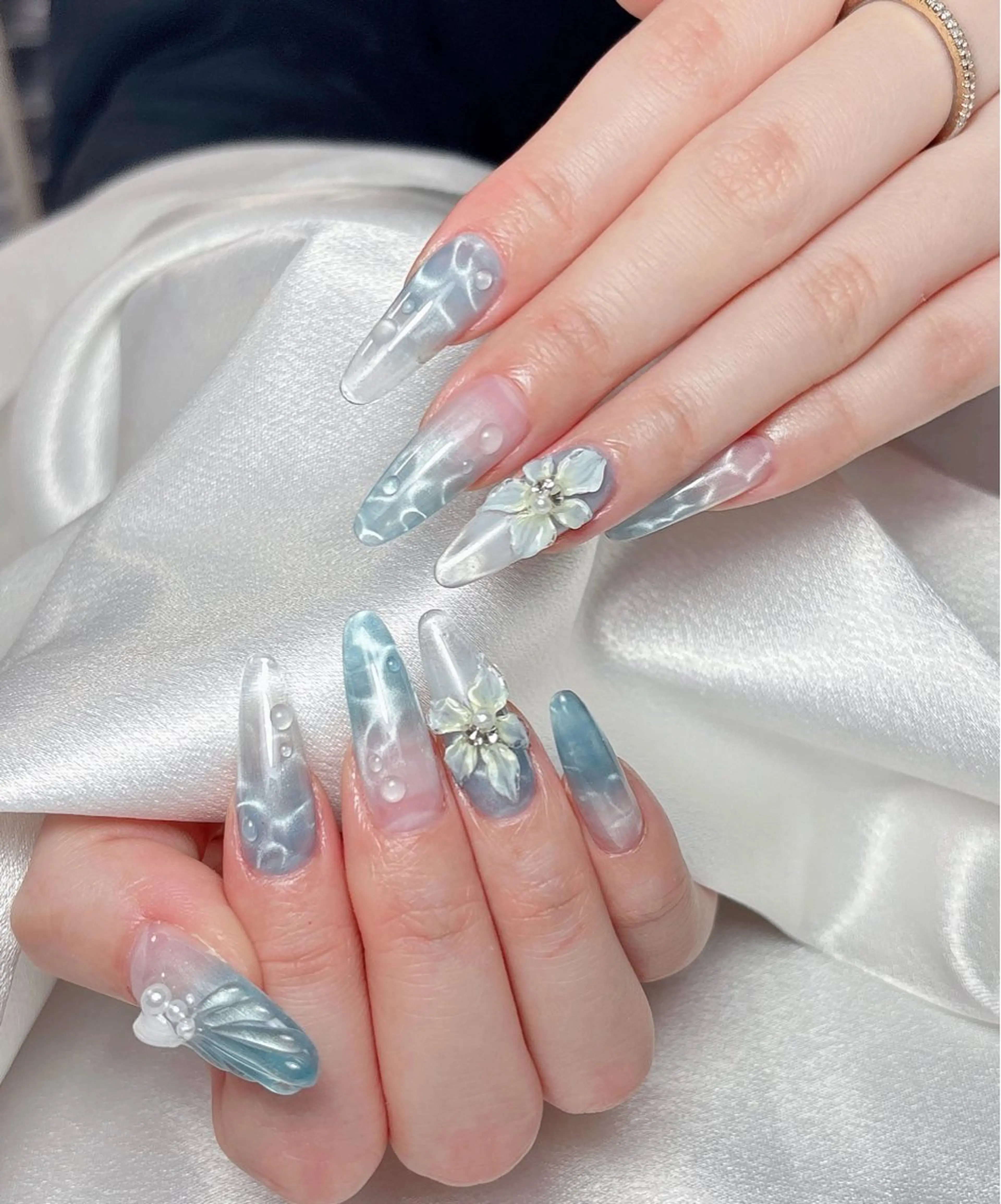 ネイル ハンドネイル ハンドケア ネイルサロン Auraのネイルデザイン