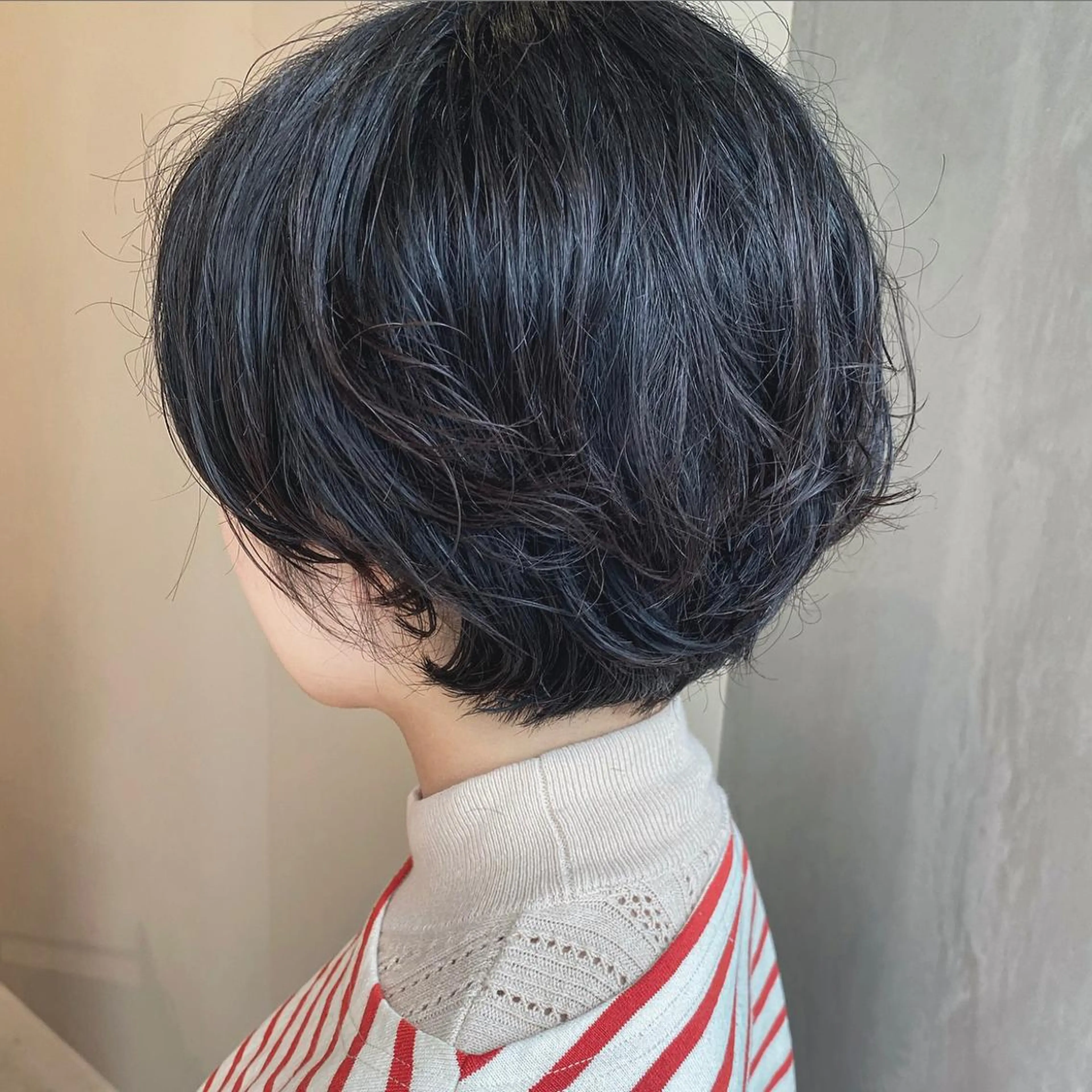 ショート パーマ やまもと さえのヘアスタイル