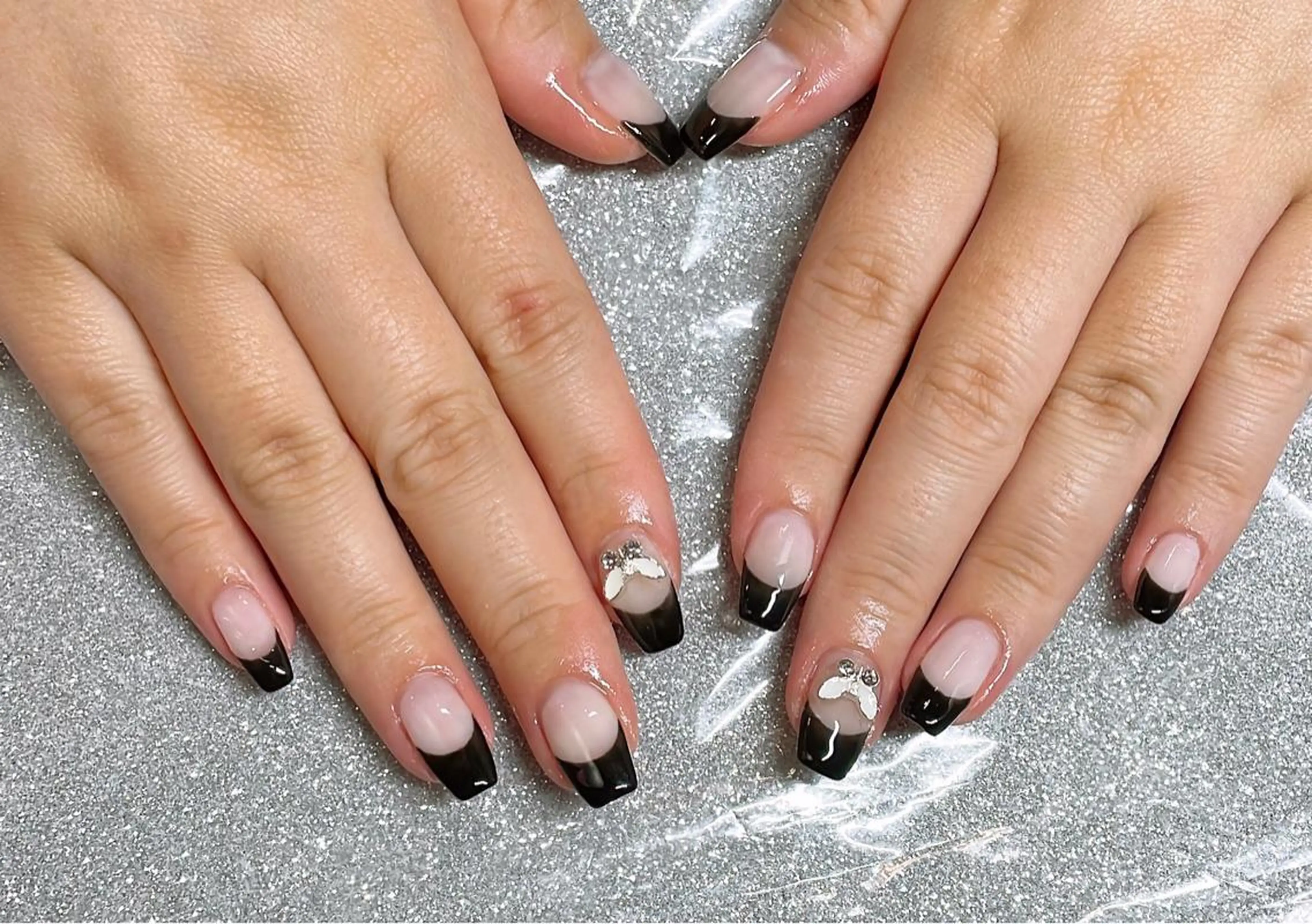 ネイル ハンドネイル VIERU 🌈🎀💖のネイルデザイン