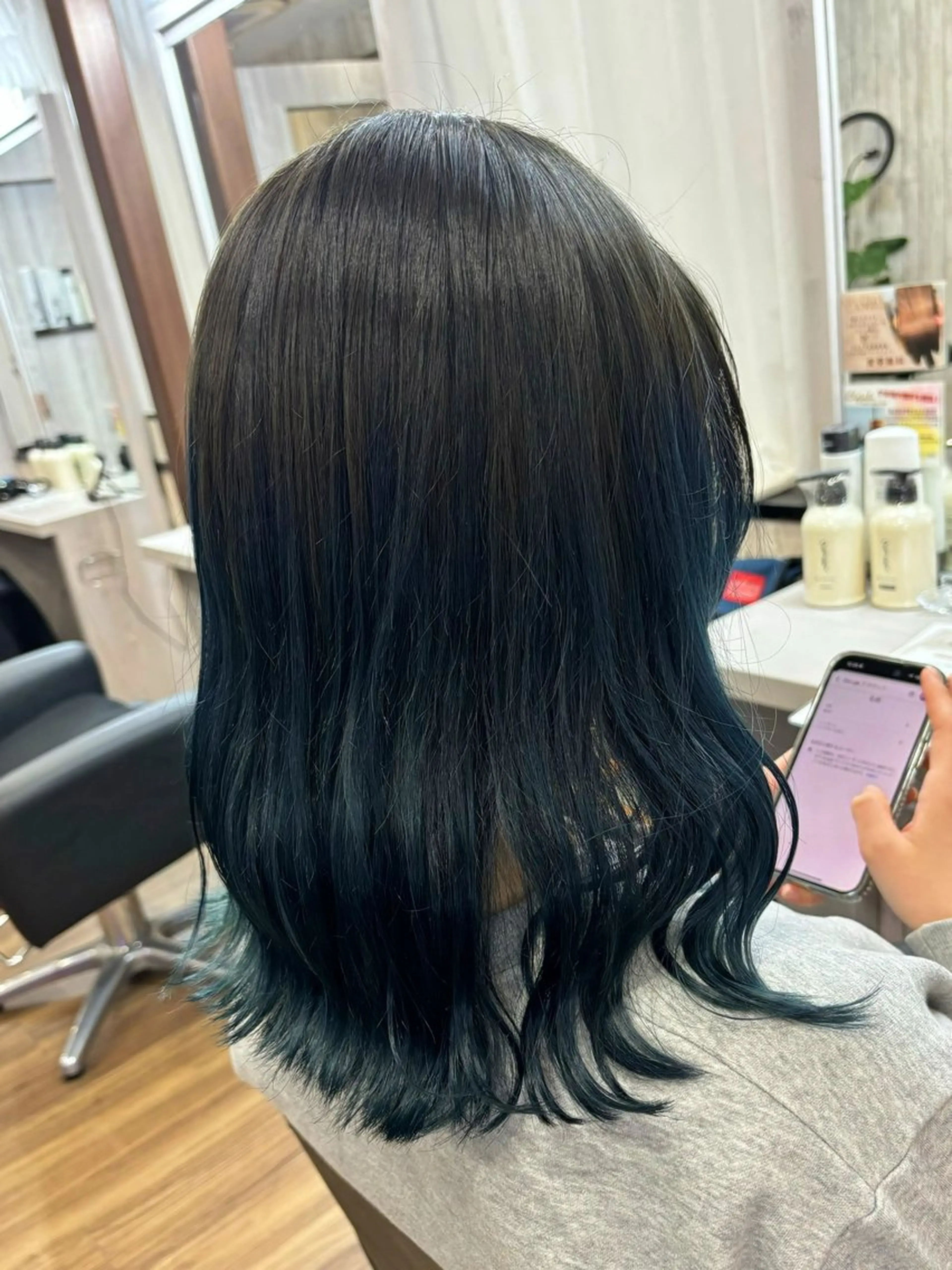 セミロング カラー 艶髪ハイトーン特化 / moe 🦋のヘアスタイル