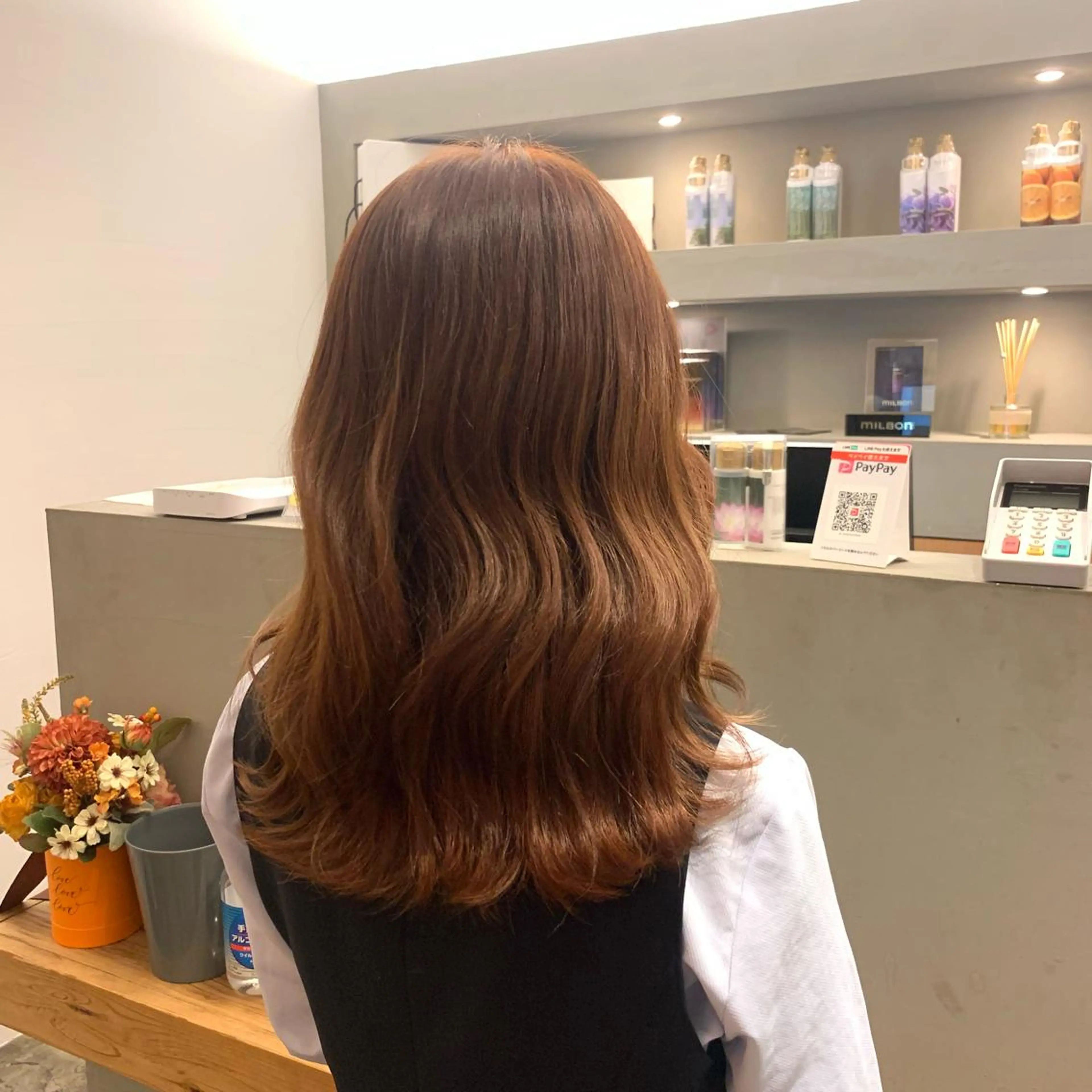 セミロング カラー ブリーチ ブラウンカラー ブリーチなしカラー オレンジ オレンジブラウン ヘアカラー ハイトーン職人💗 松本輝美のヘアスタイル