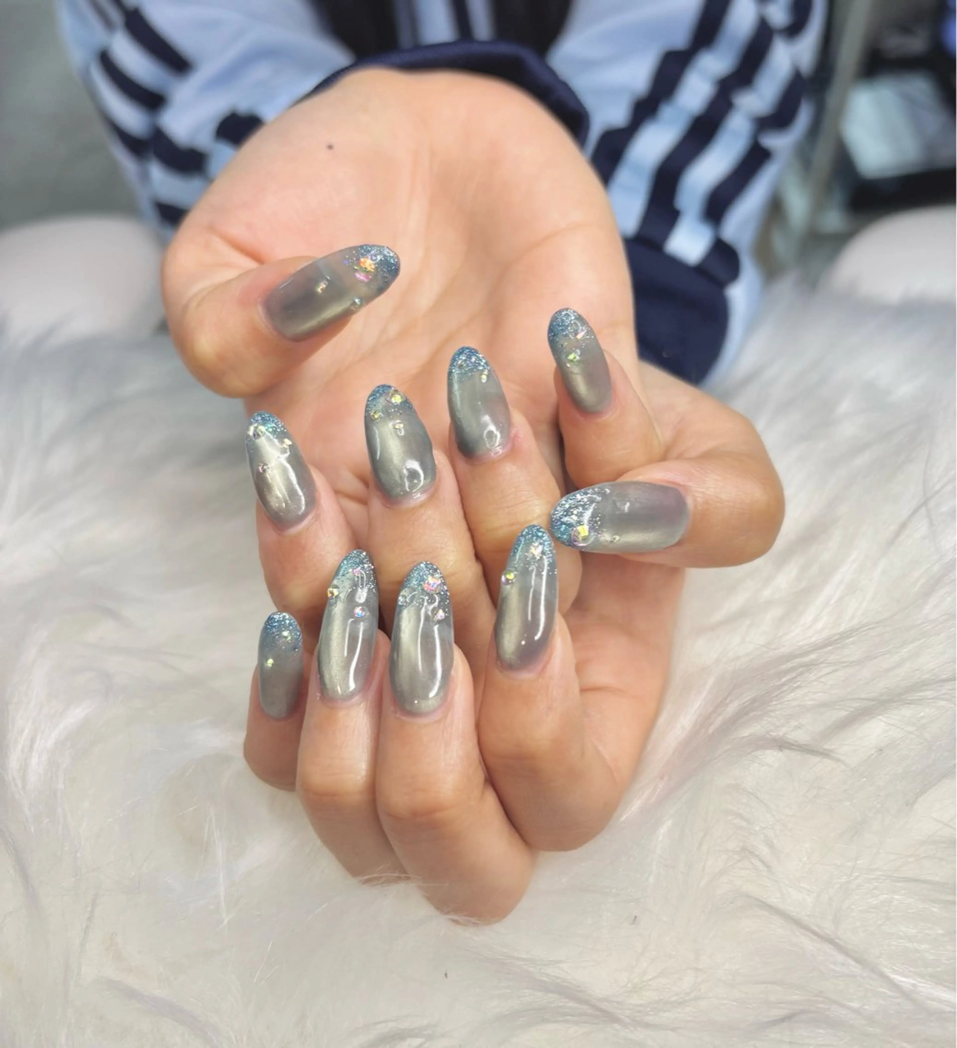 ネイル グラデーション キラキラネイル ラメ(グリッター) ラメグラデーション マグネットネイル nail room eny.のネイルデザイン