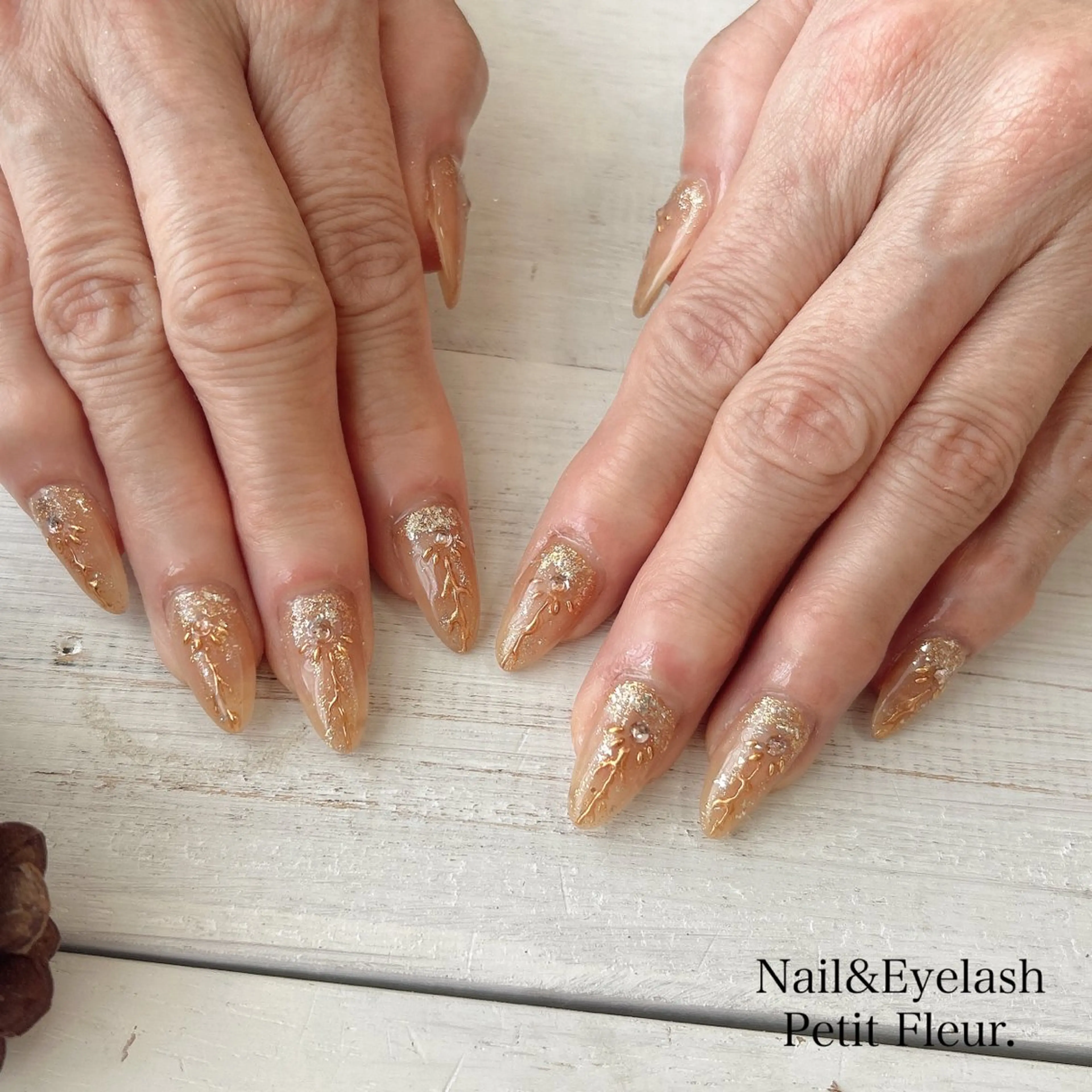 ネイル Petit Fleur所属・青柳 亜梨奈のマツエク・マツパデザイン