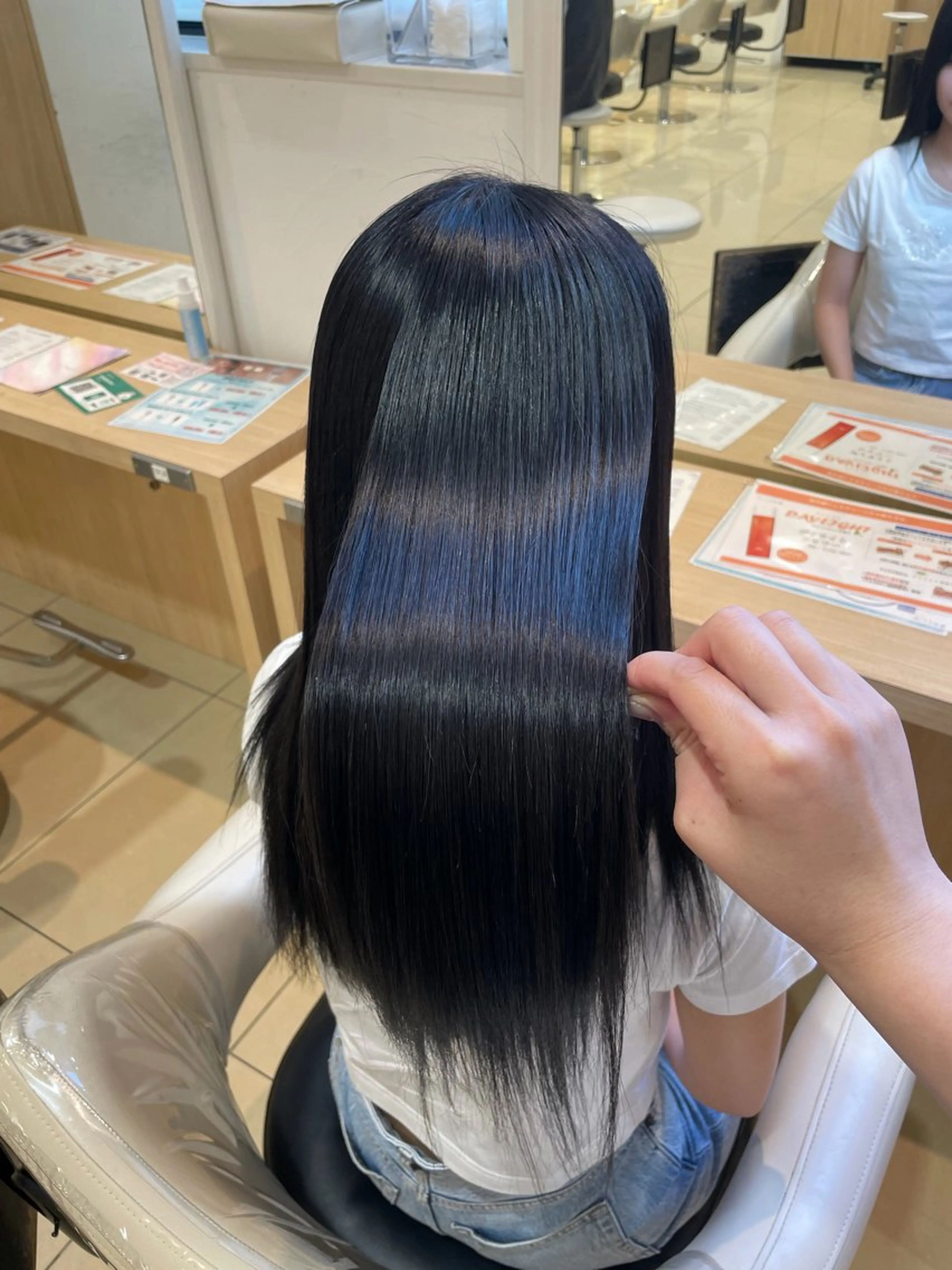 ロング カラー キッズ 黒髪 ヘアカラー ☆Ash中目黒 浦野遥☆*。のヘアスタイル