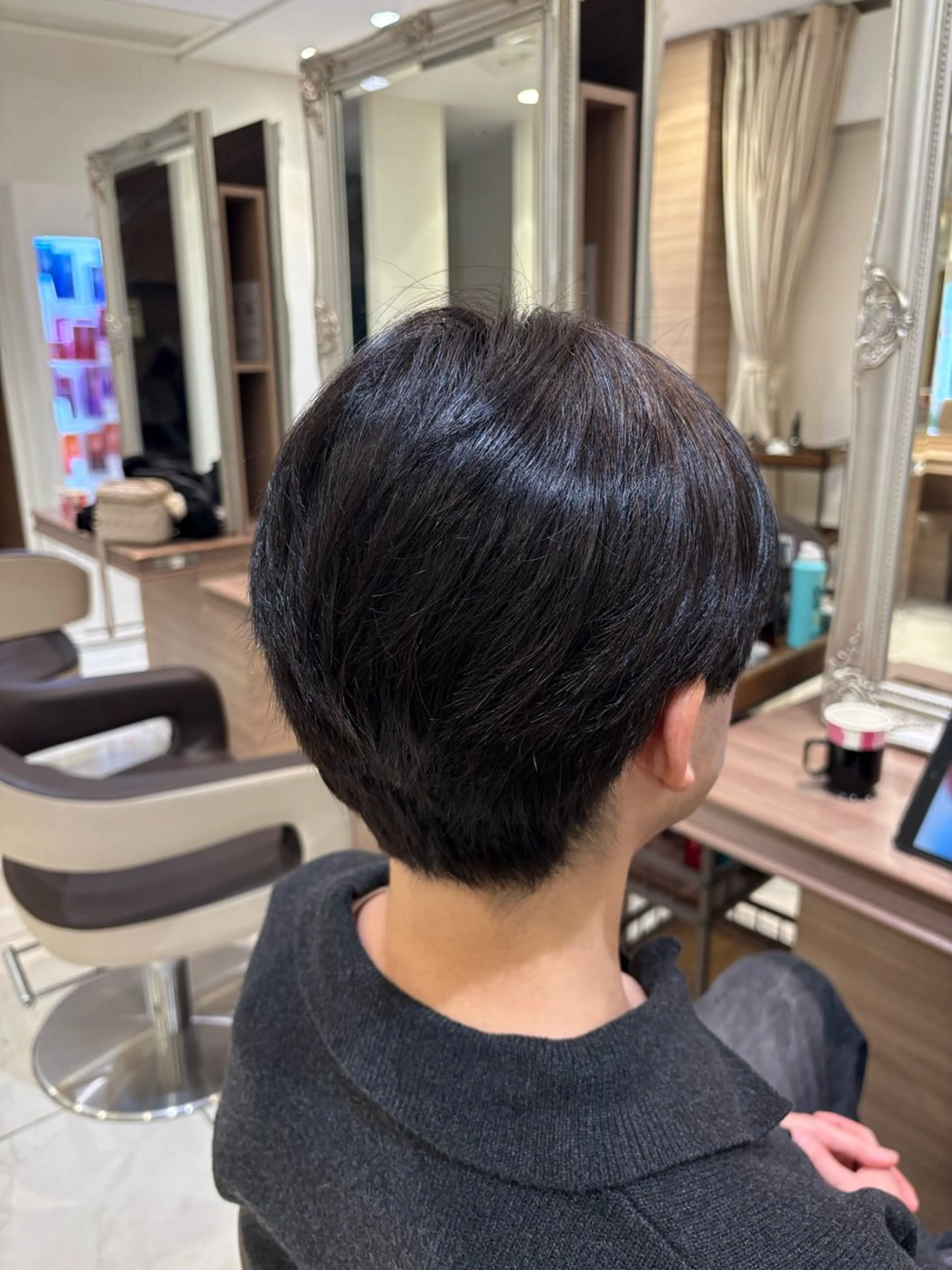 ✂︎カット&ダウンパーマ🪽【八回り、襟足の浮きや跳ねが気になる方オススメ】の写真