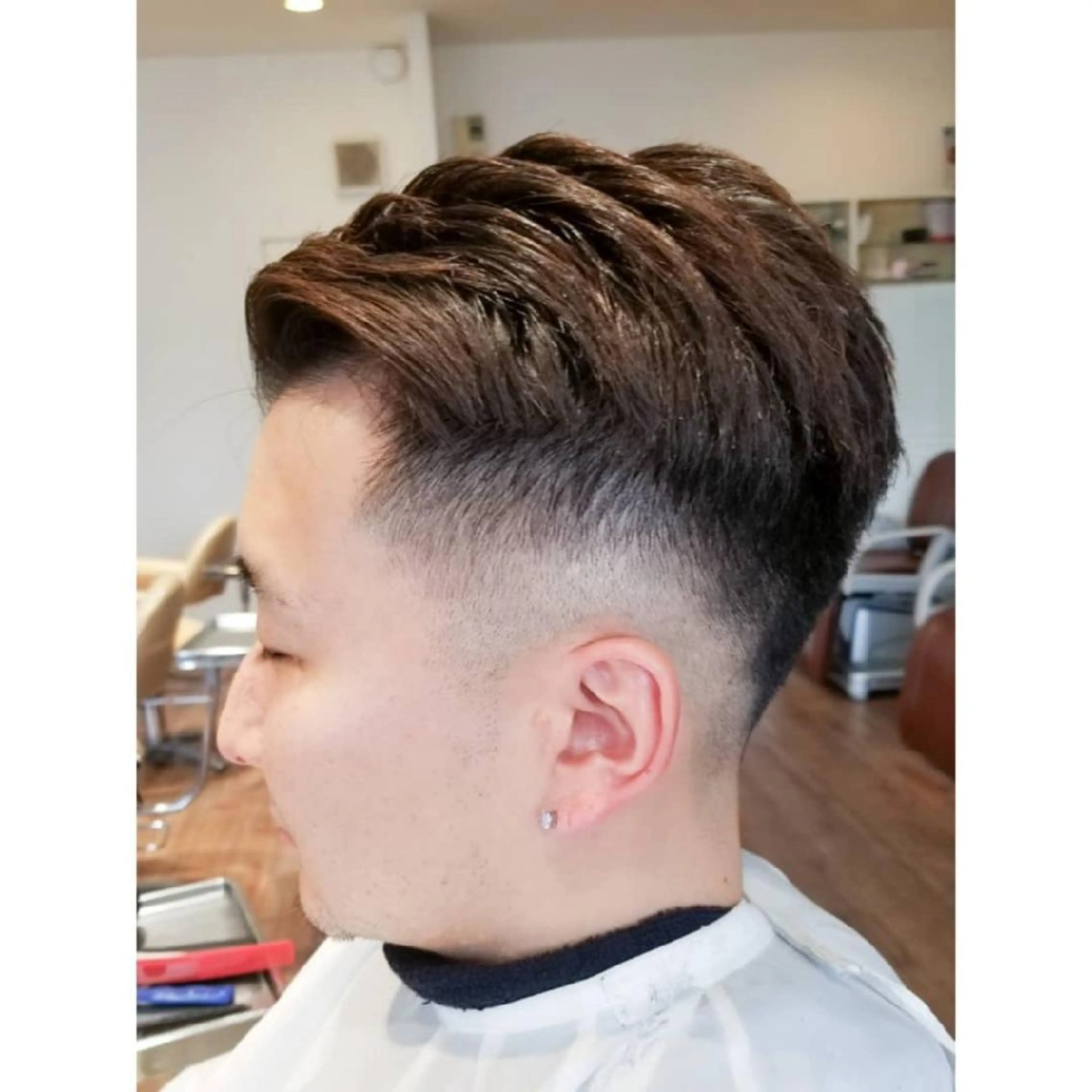 メンズ ブリーチ、デザイン  カラー福士直矢のヘアスタイル