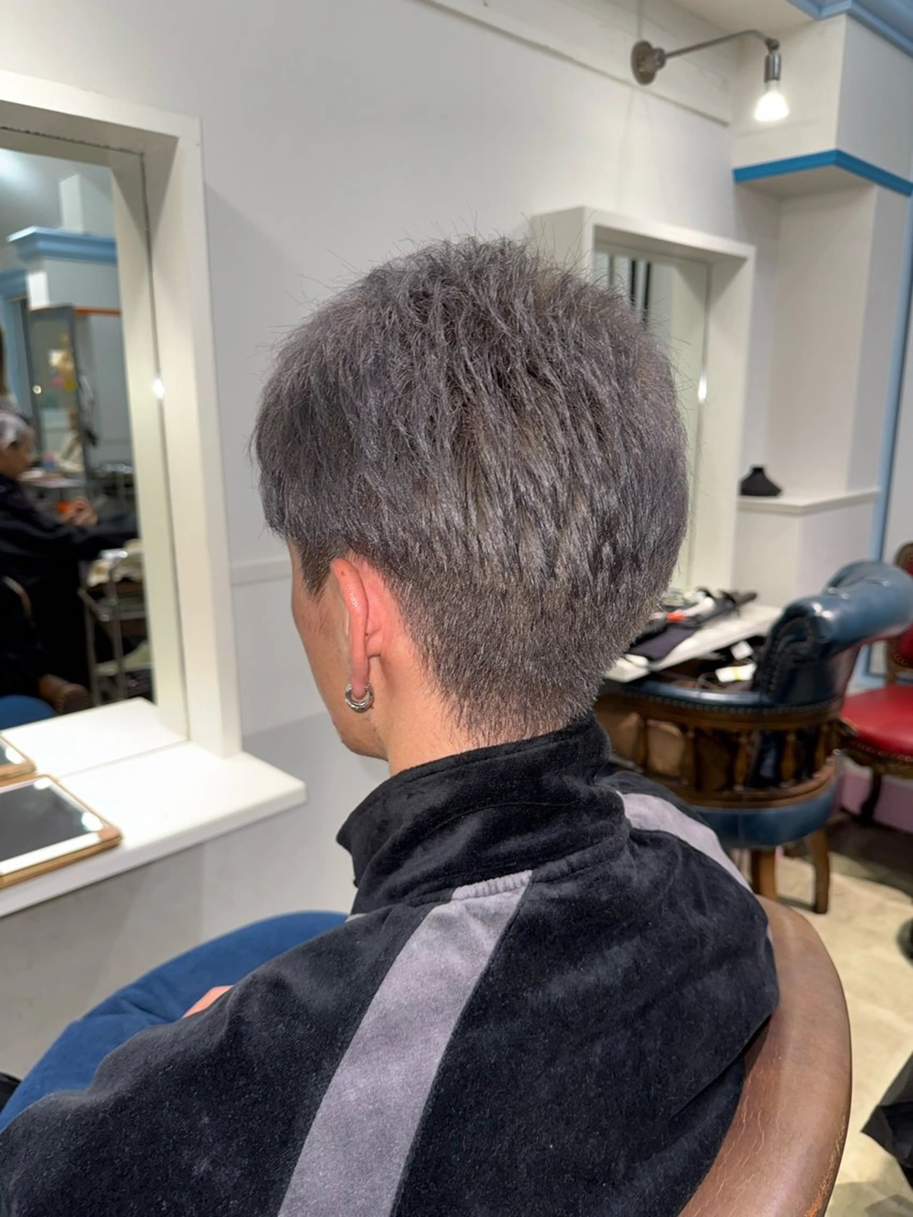 カラー メンズ メンズブリーチ ブリーチ 坂柳 朱音のヘアスタイル