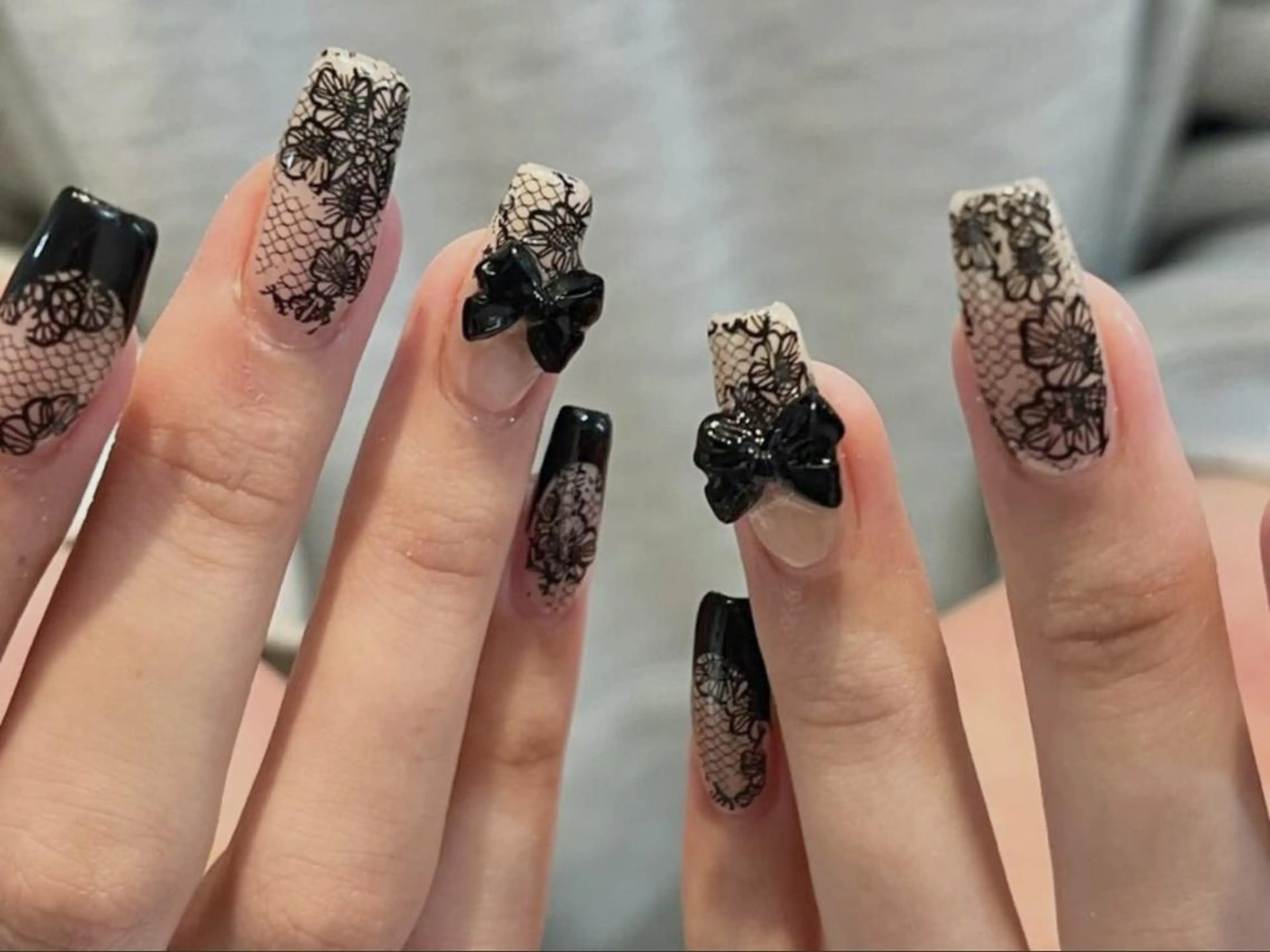 ネイル 持ち込み Rainrain💧 パーツ豊富、やり放題のネイルデザイン