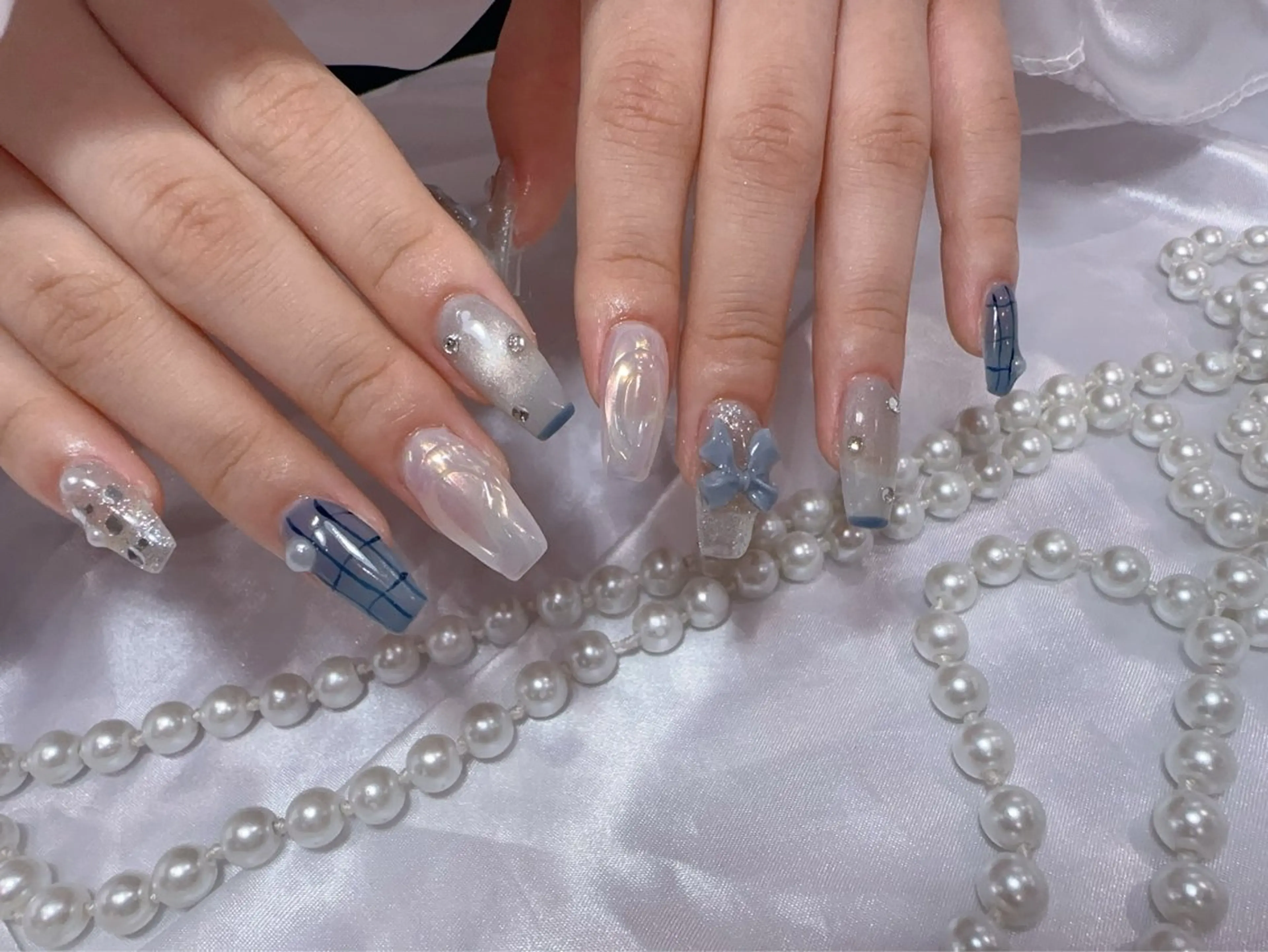 ネイル アートネイル フラッシュネイル フレンチネイル ジェルネイル ガラスフレンチ ハンドネイル You&Me Miyuのネイルデザイン