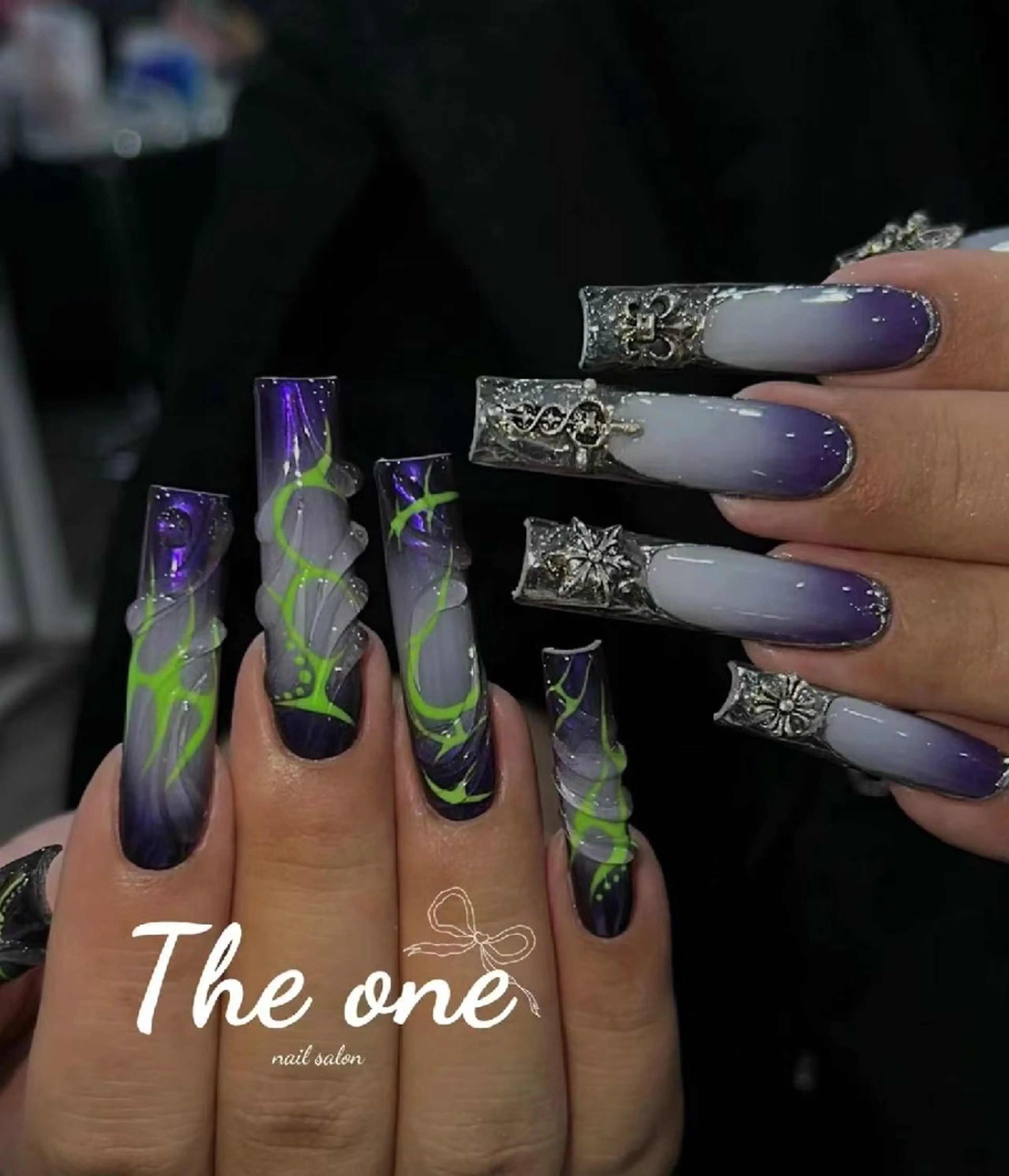 ネイル Theone栄店 伊藤のネイルデザイン