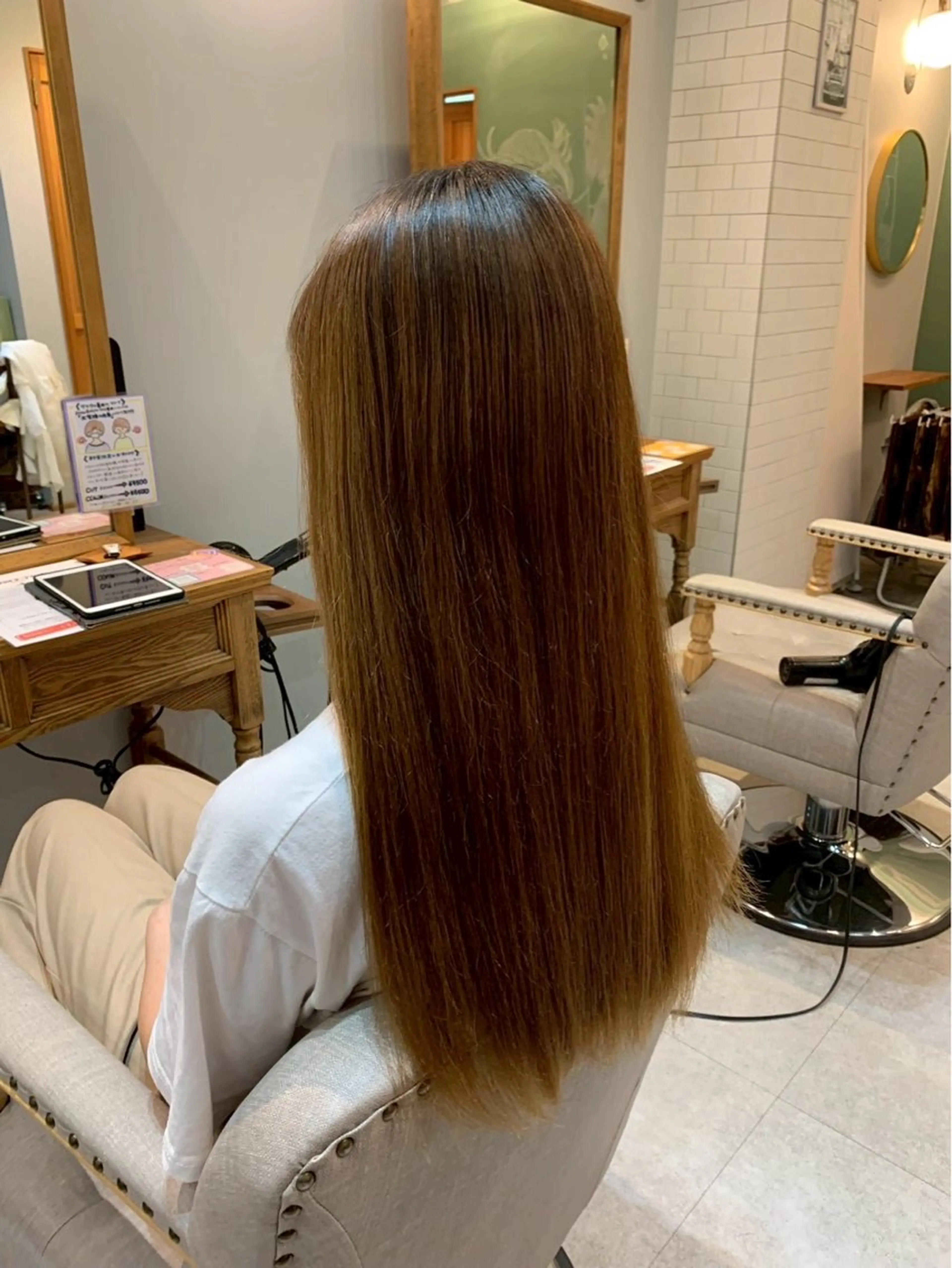 カラー ベージュカラー 猿渡 桃花のヘアスタイル