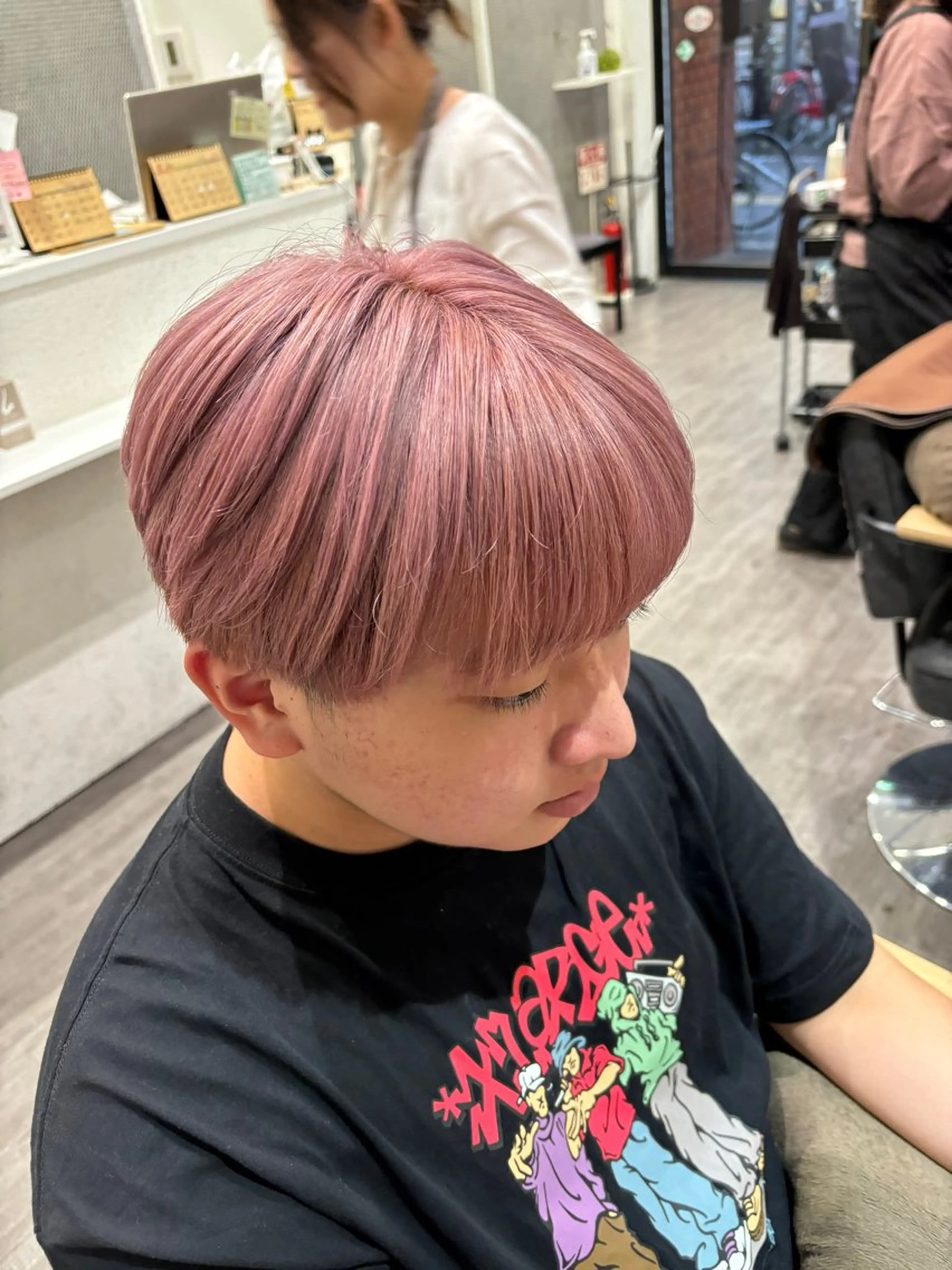 【メンズ限定】カット＋Wカラー+卵殻トリートメントの写真