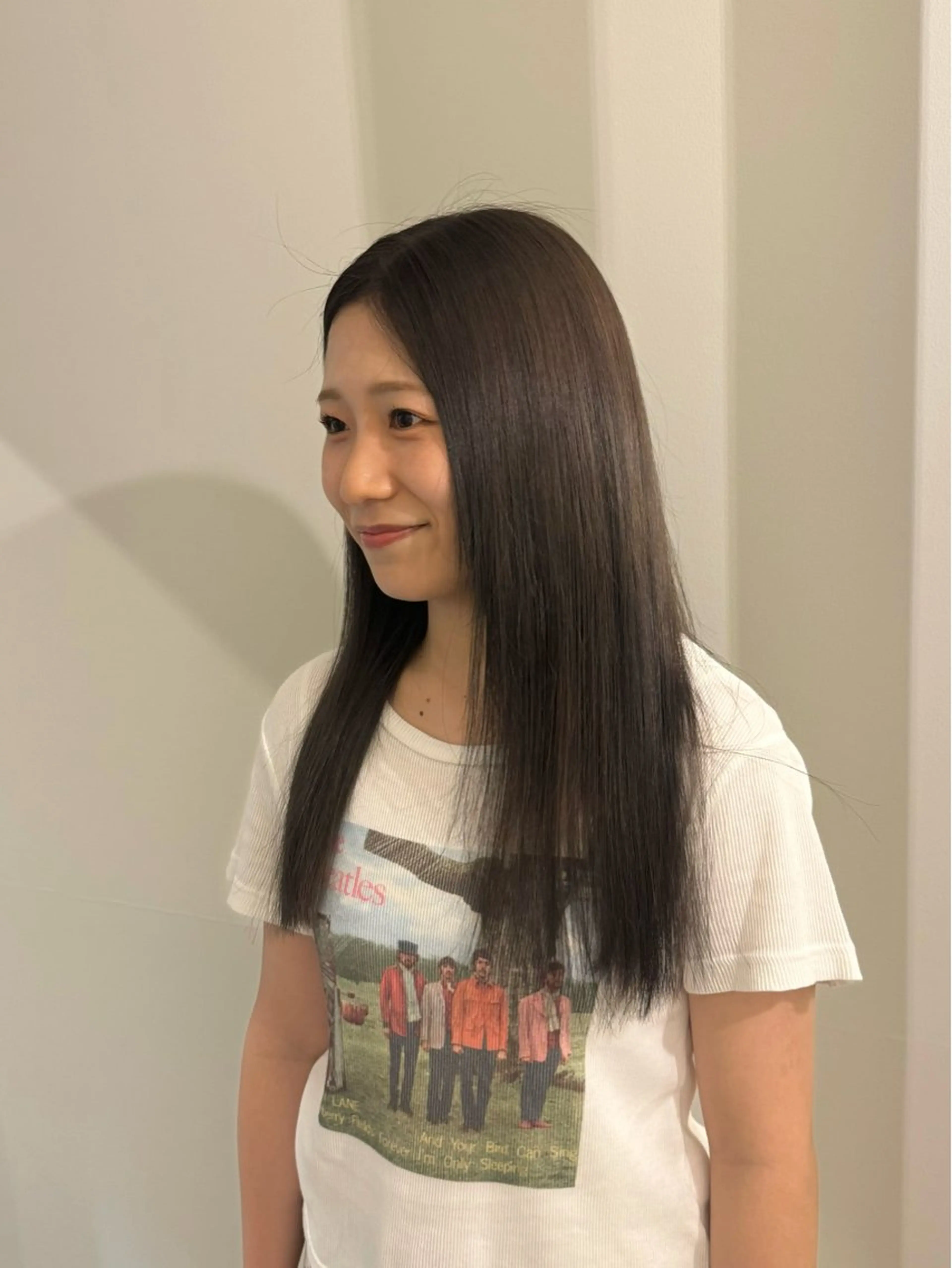 ロング カラー 内沼 恵留菜のヘアスタイル