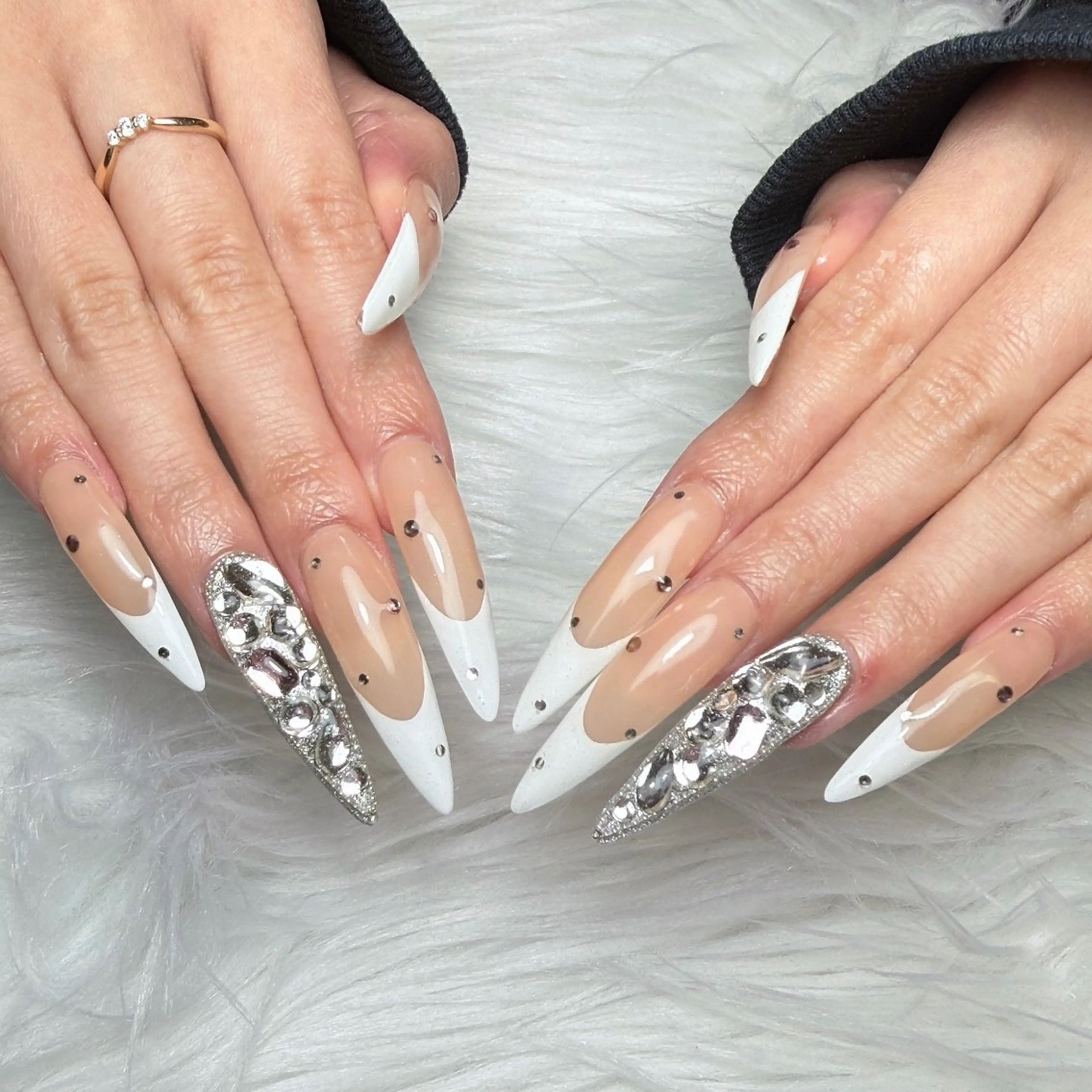 ネイル ハンドネイル lifra Hinaのネイルデザイン