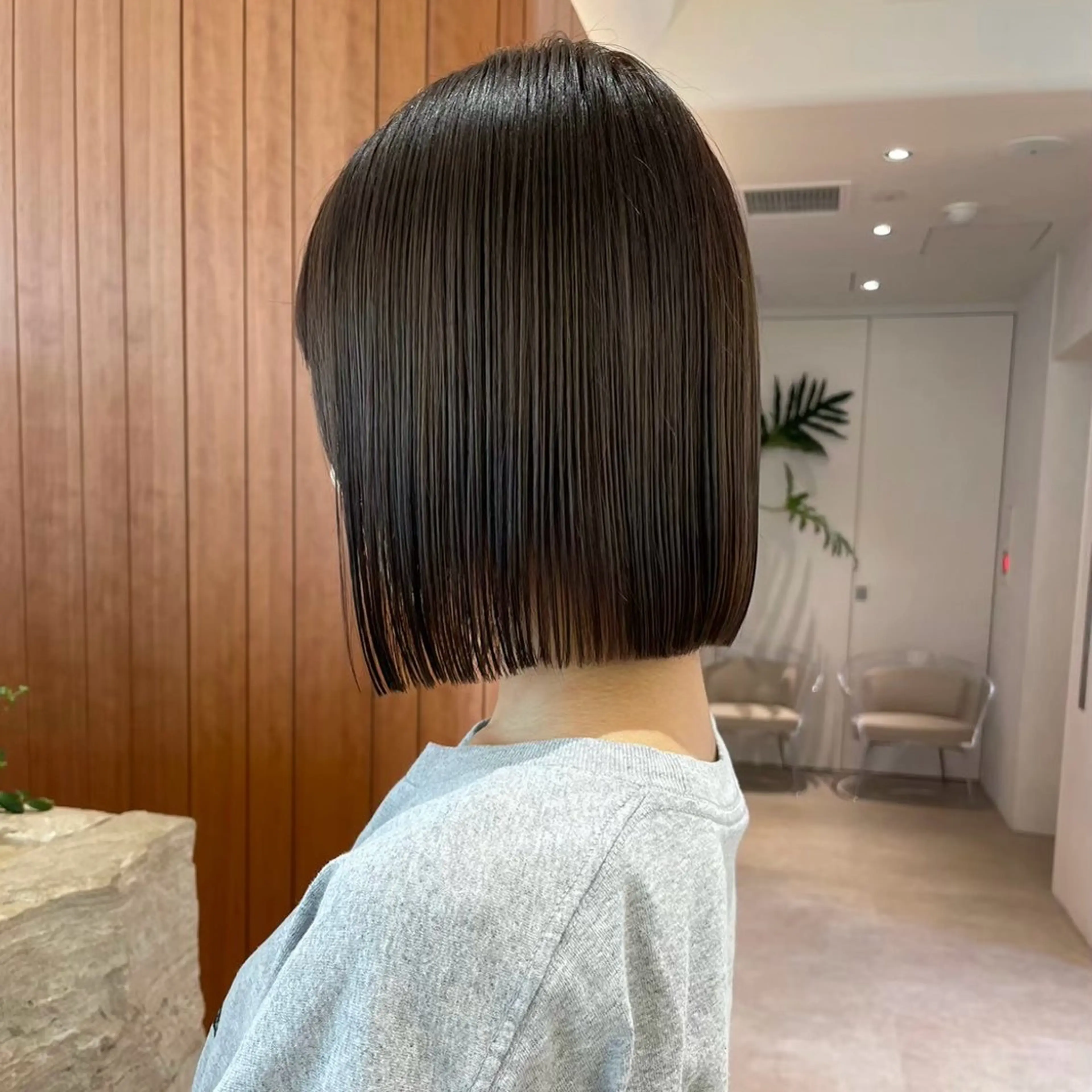 ミディアム カラー 切りっぱなしボブ ブリーチ ボブ 学生 韓国風ヘア カット ヘアカラー トリートメント 新宿/韓国ボブ/ レイヤーボブしょうごのヘアスタイル