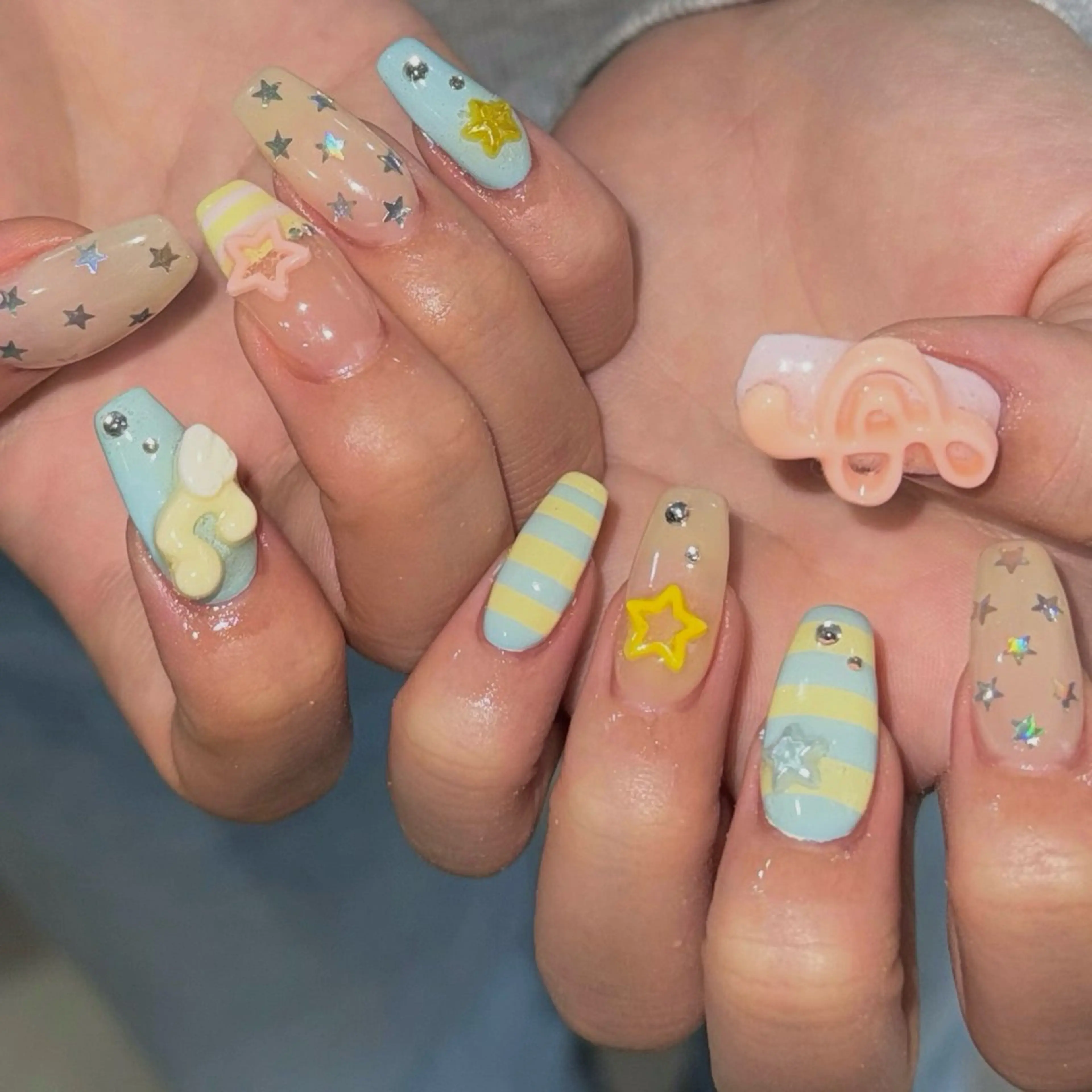 ネイル ハンドネイル フットネイル 𝙃𝙖𝙧𝙪⋆ ˚꩜｡個性派のネイルデザイン