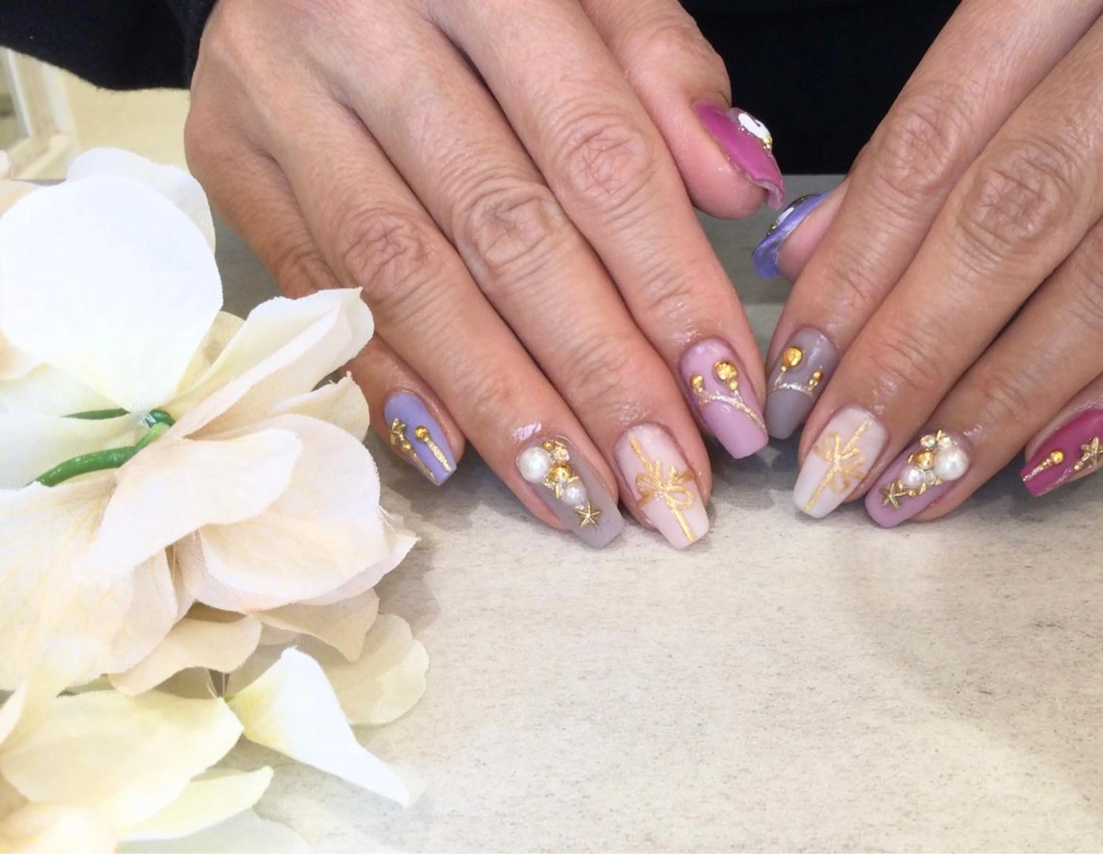 ネイル 冬ネイル クリスマス ハンドネイル nailsalon MINERVAのネイルデザイン