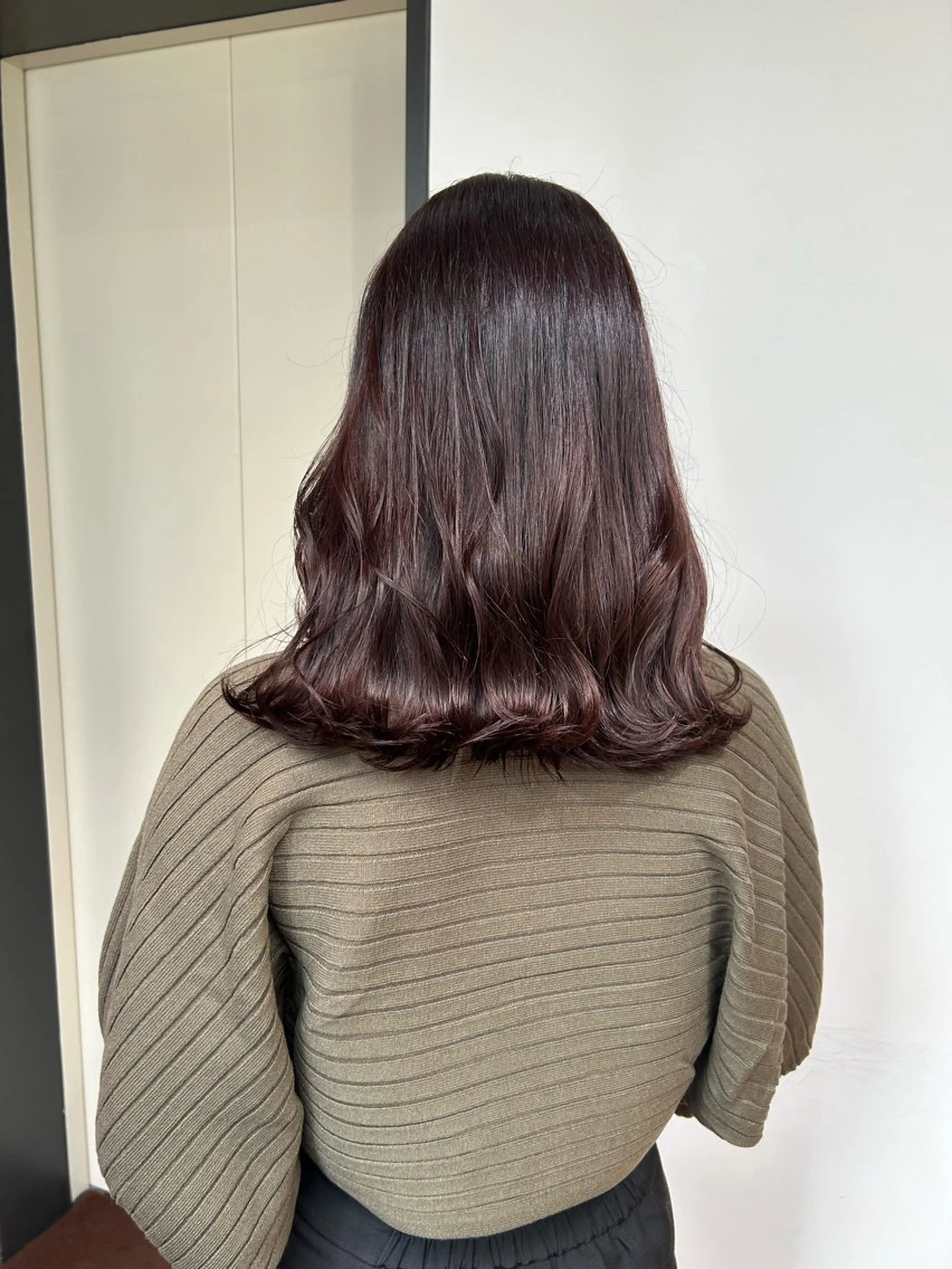 ロング カラー ベージュカラー 透明感カラー オリーブベージュ ピンクカラー ピンクベージュ カット ヘアカラー SAKINO． ベージュカラーのヘアスタイル