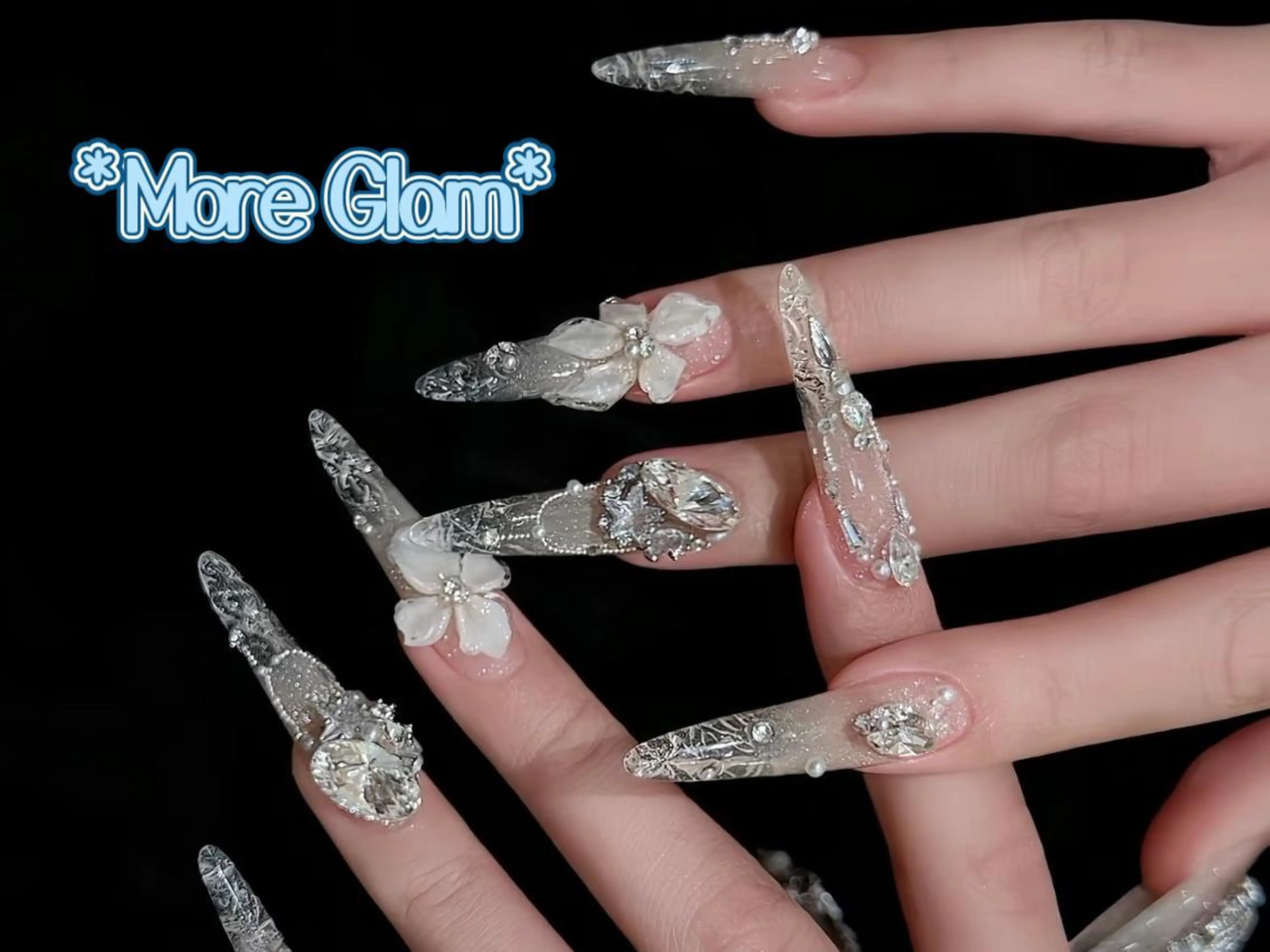ネイル More Glam 池袋東口店のネイルデザイン