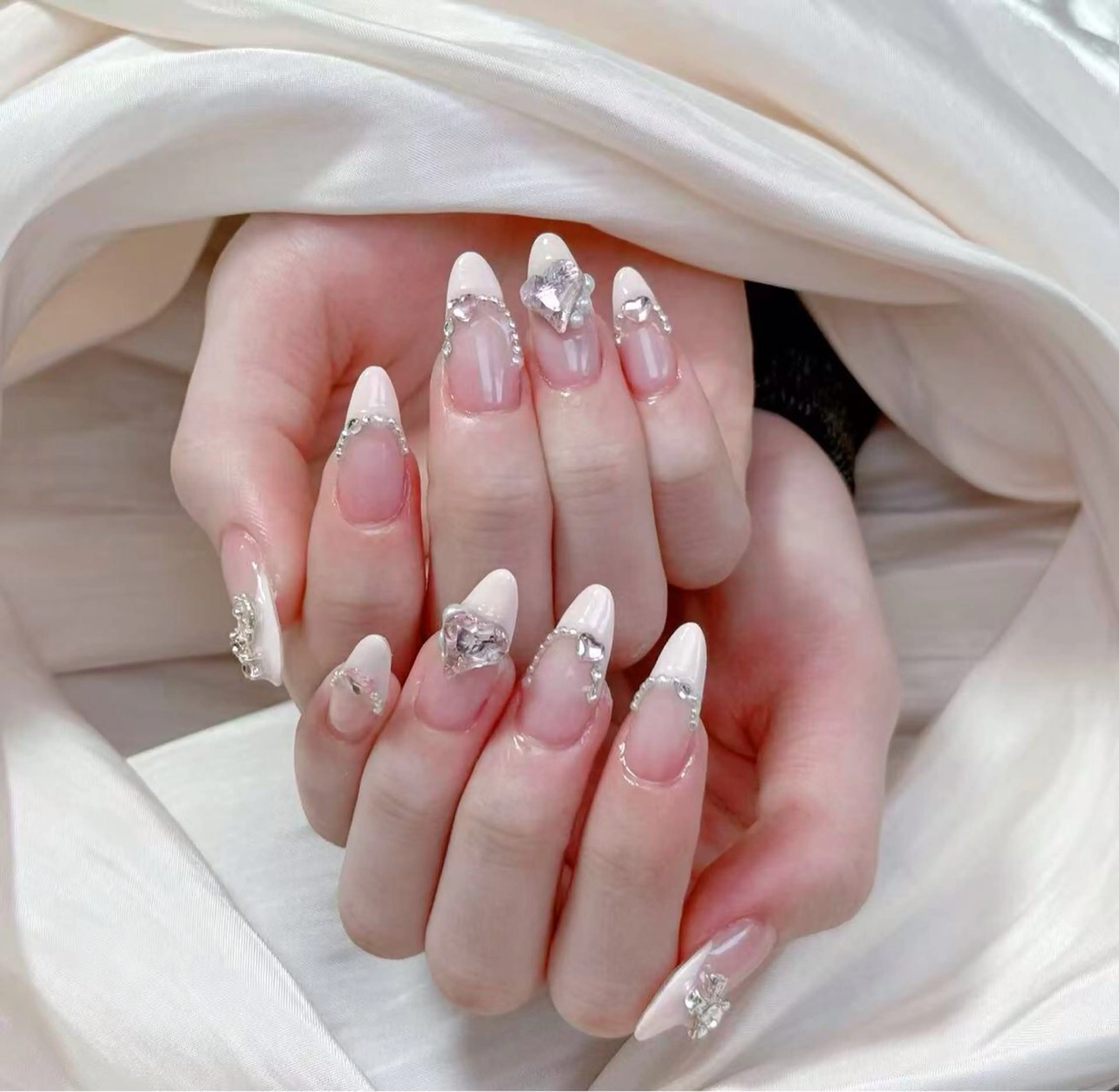 ネイル 小 雨のネイルデザイン