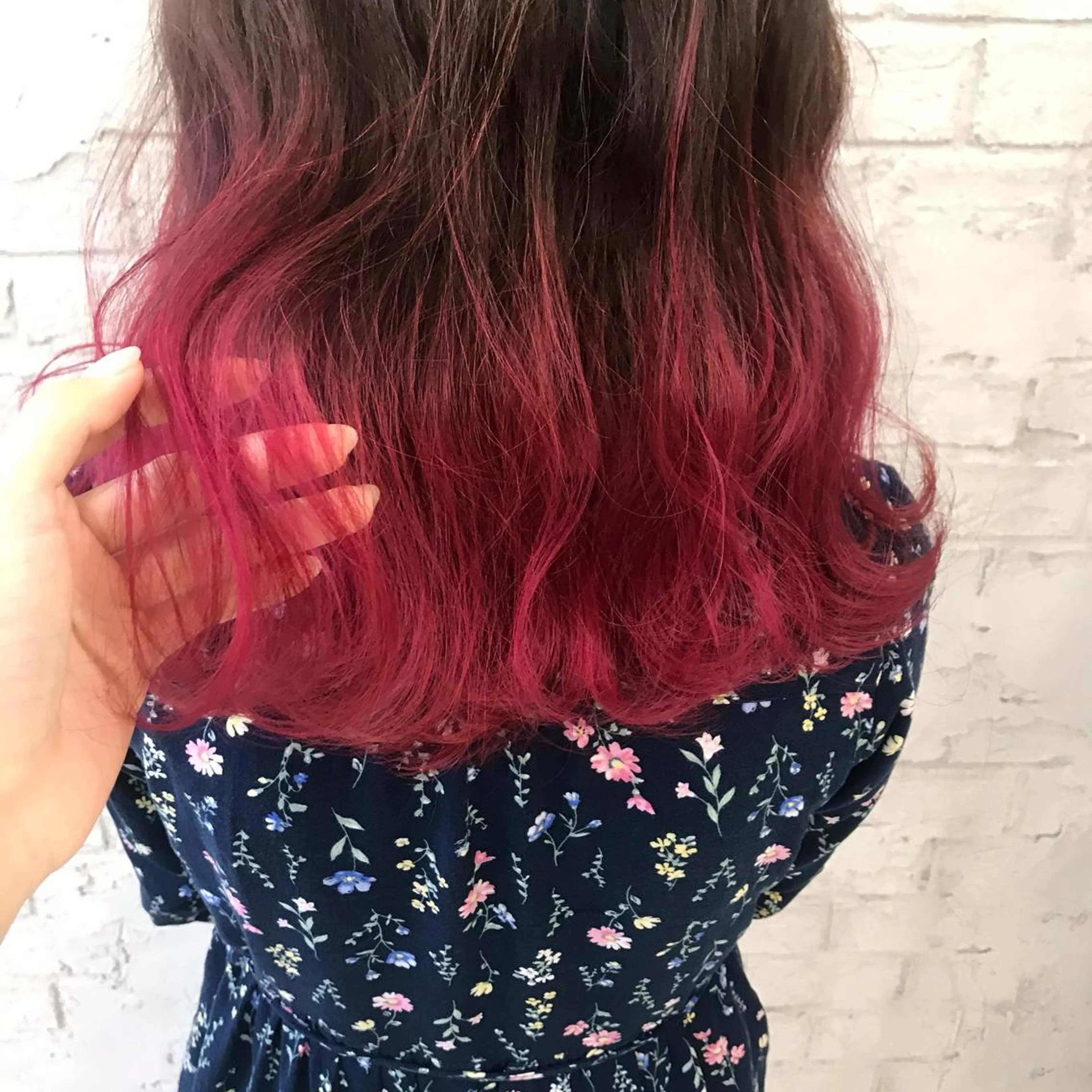 ロング カラー オリーブ/アッシュ やわらか透明感カラーのヘアスタイル