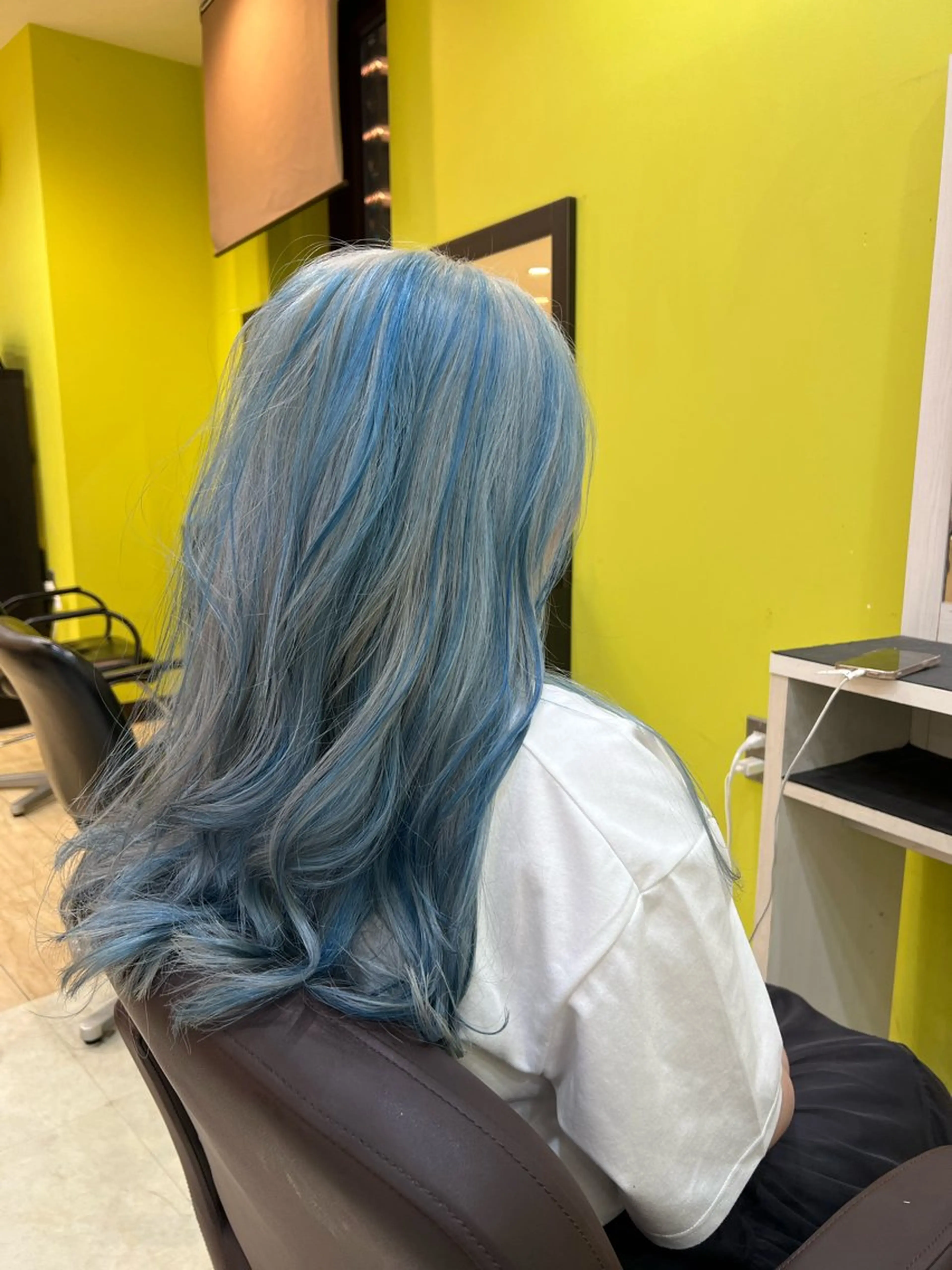 カラー デザインカラー ハイトーン／パーマ 特化平田のヘアスタイル