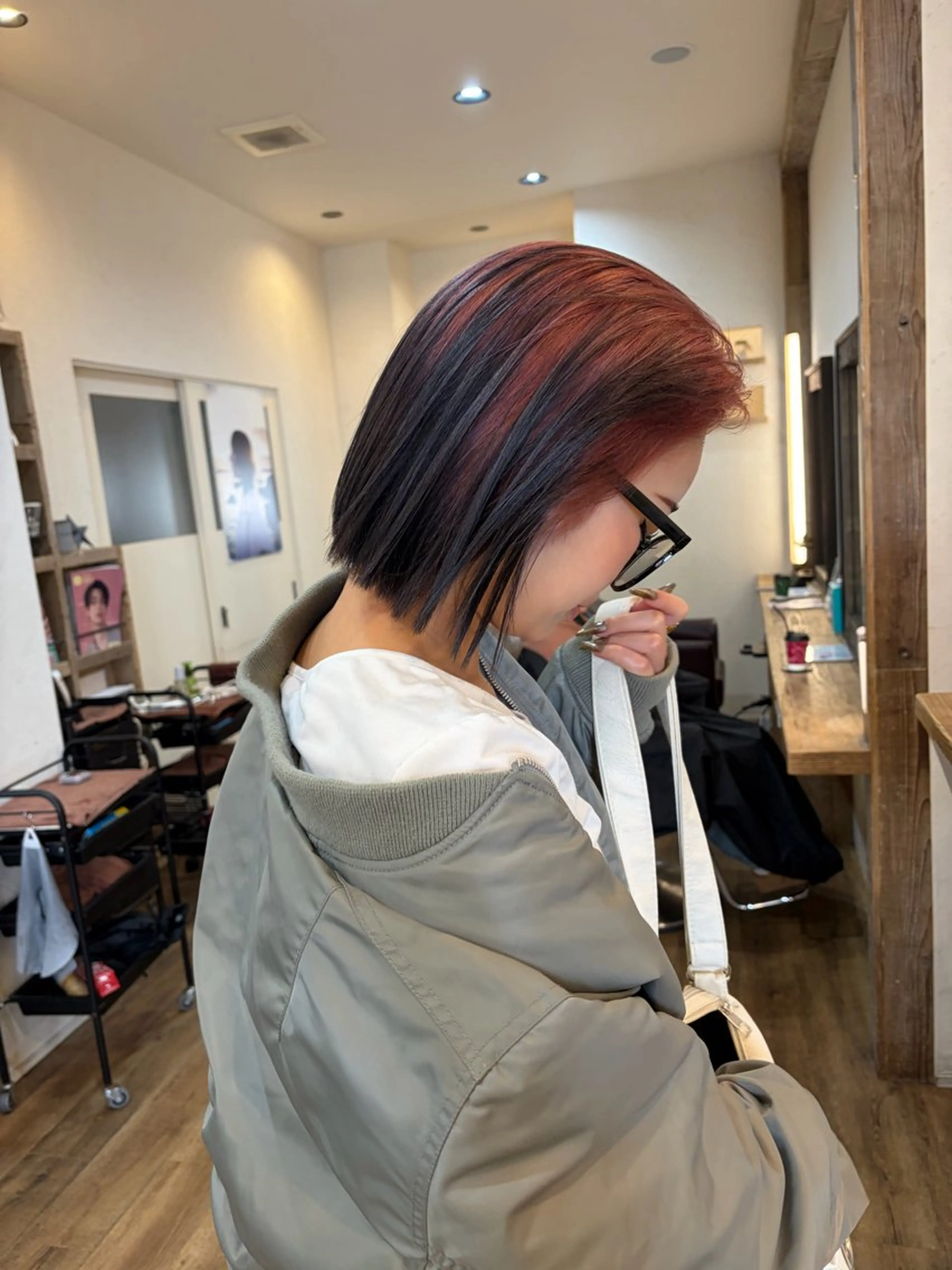 ミディアム カット ヘアカラー トリートメント 髪質改善/ハイトーン カラー/久保田彰のヘアスタイル