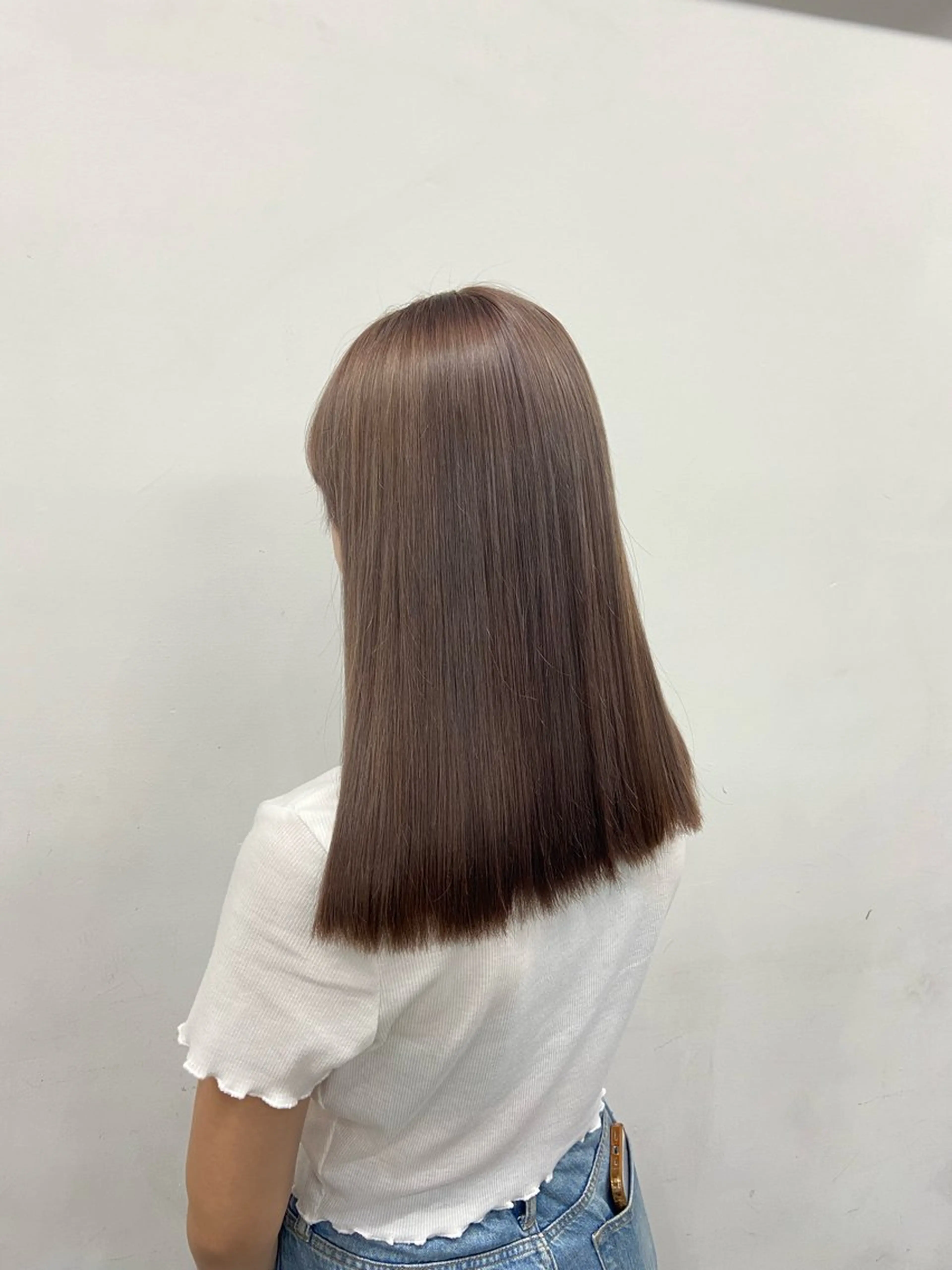 セミロング カラー Over hair_ misakiのヘアスタイル