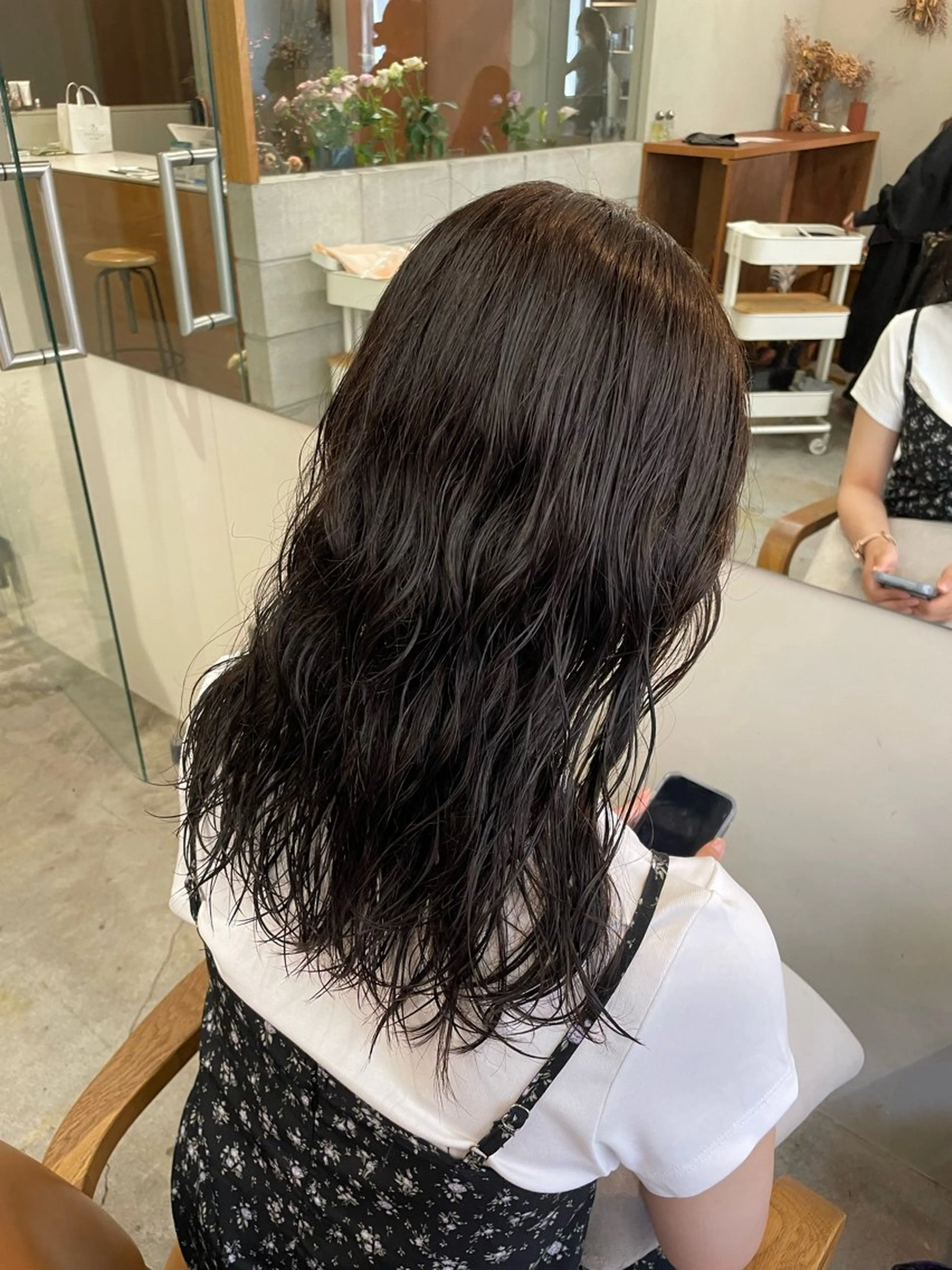 セミロング カラー 山下 悠月のヘアスタイル