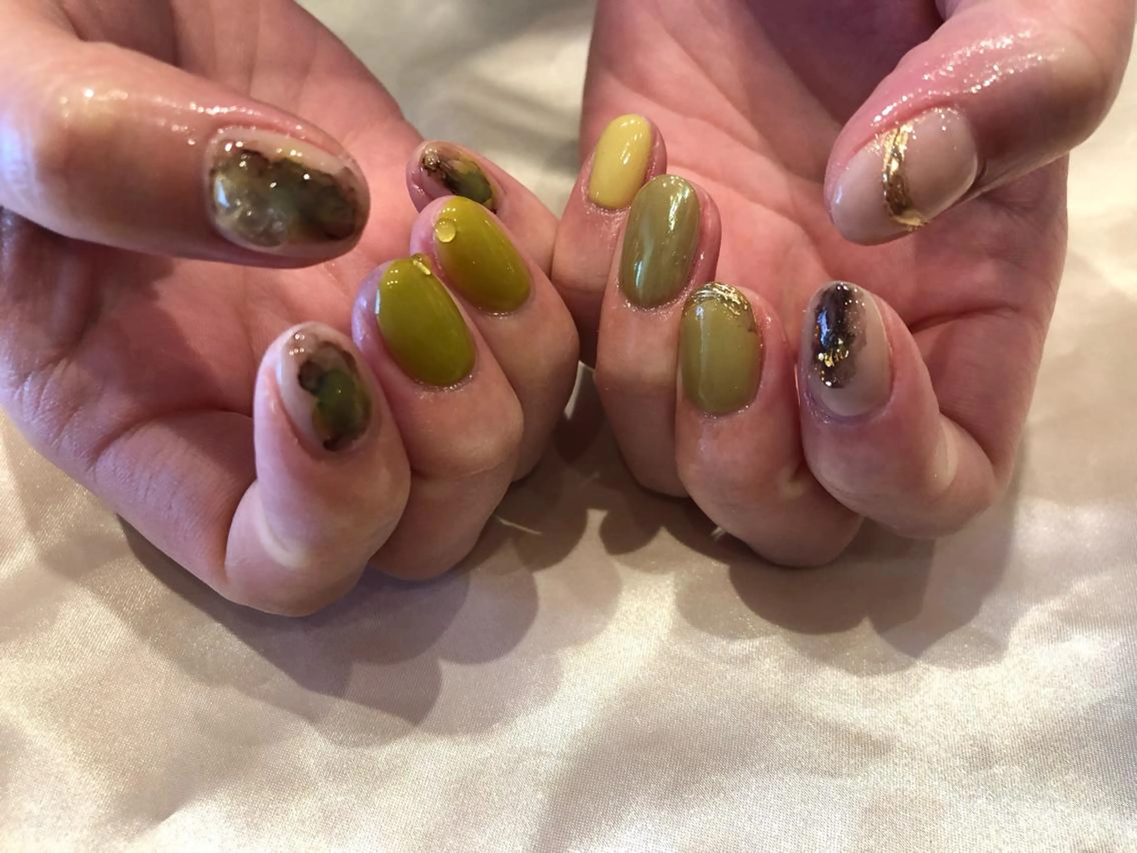 ネイル ピスタチオネイル パラあり！フィルイン 美フォルムのネイルデザイン