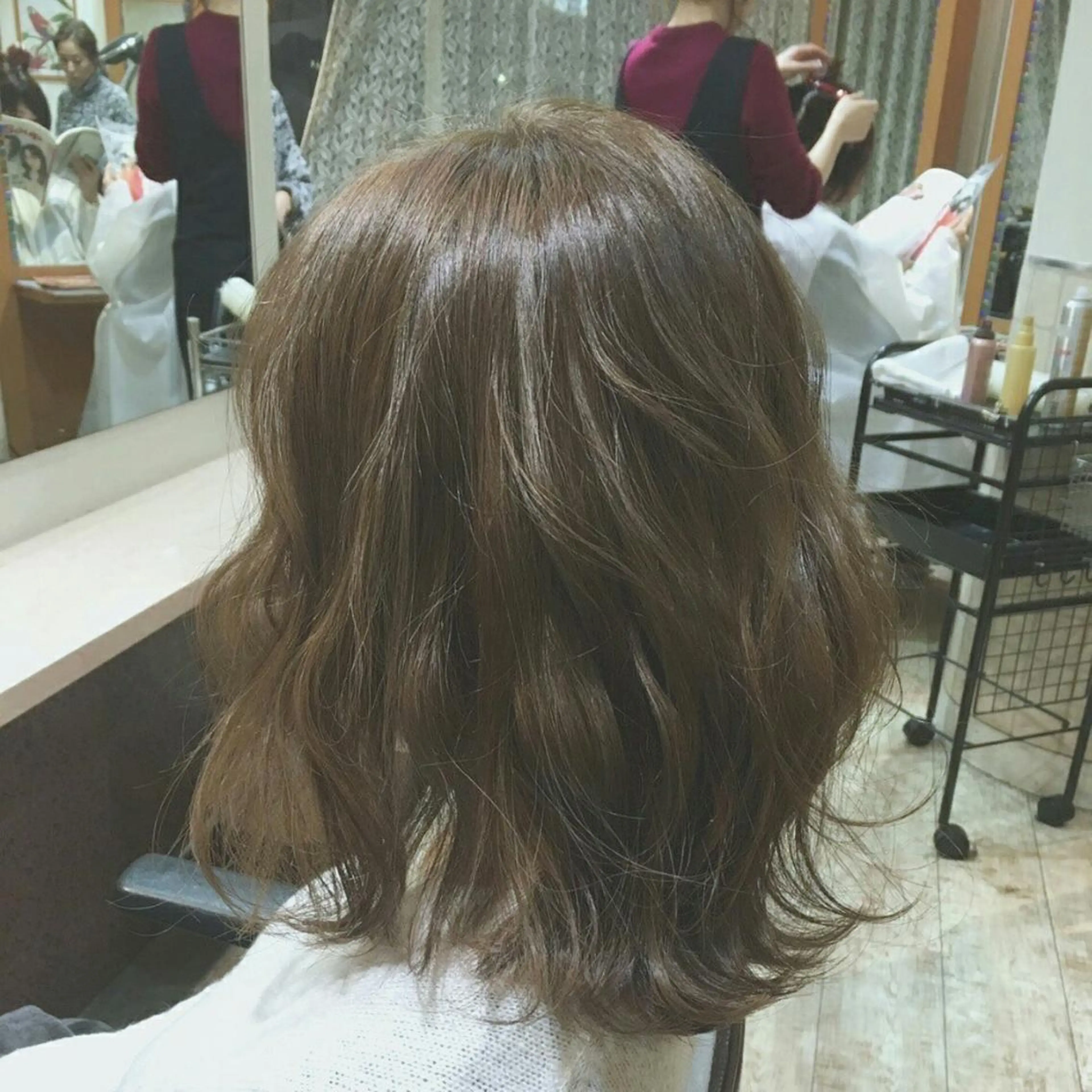 セミロング ロング カラー アッシュ アッシュグレー 100%髪質改善特化 TRUNSのヘアスタイル