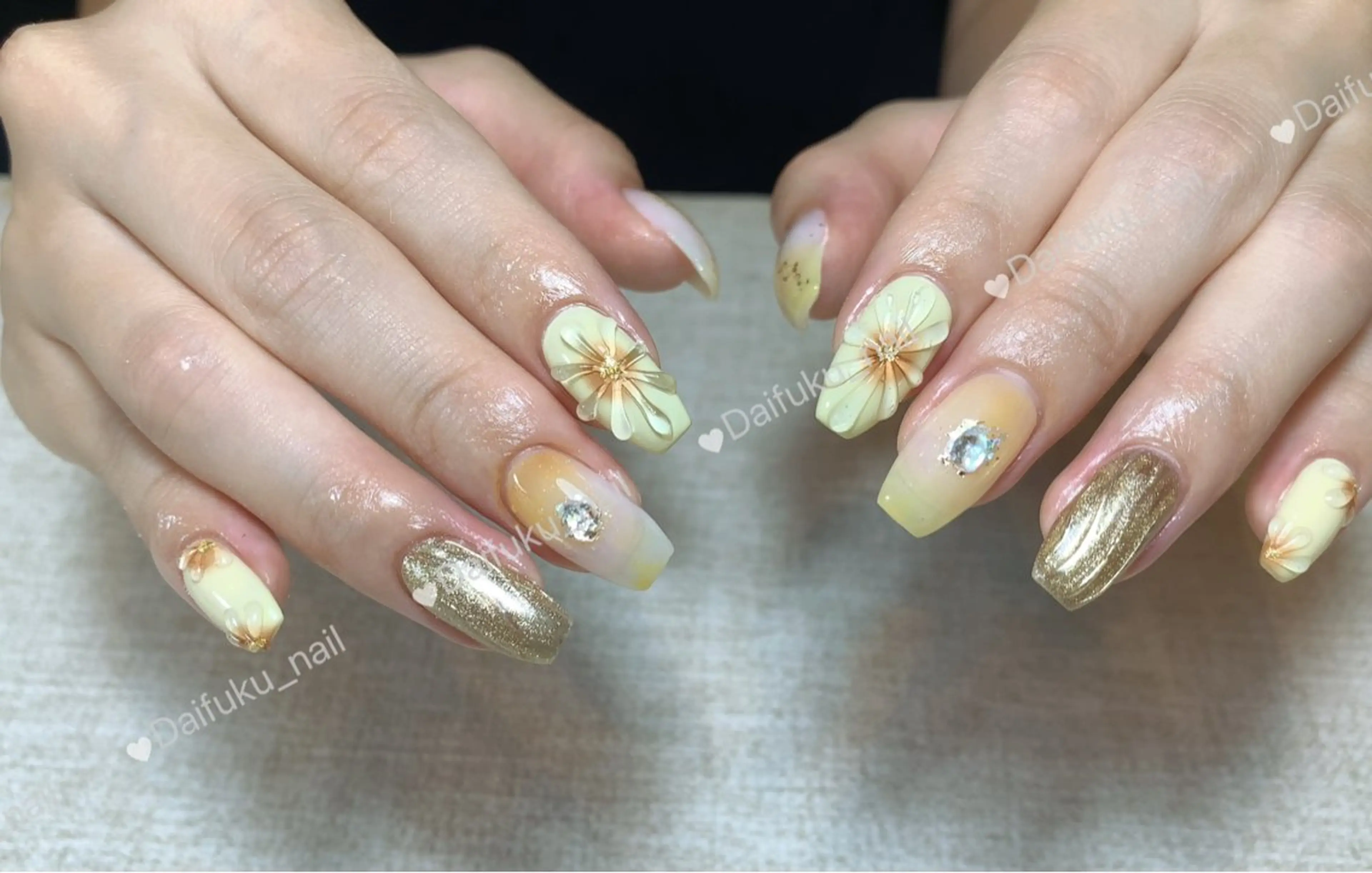 セミロング ハンドネイル Daifuku nailsのネイルデザイン